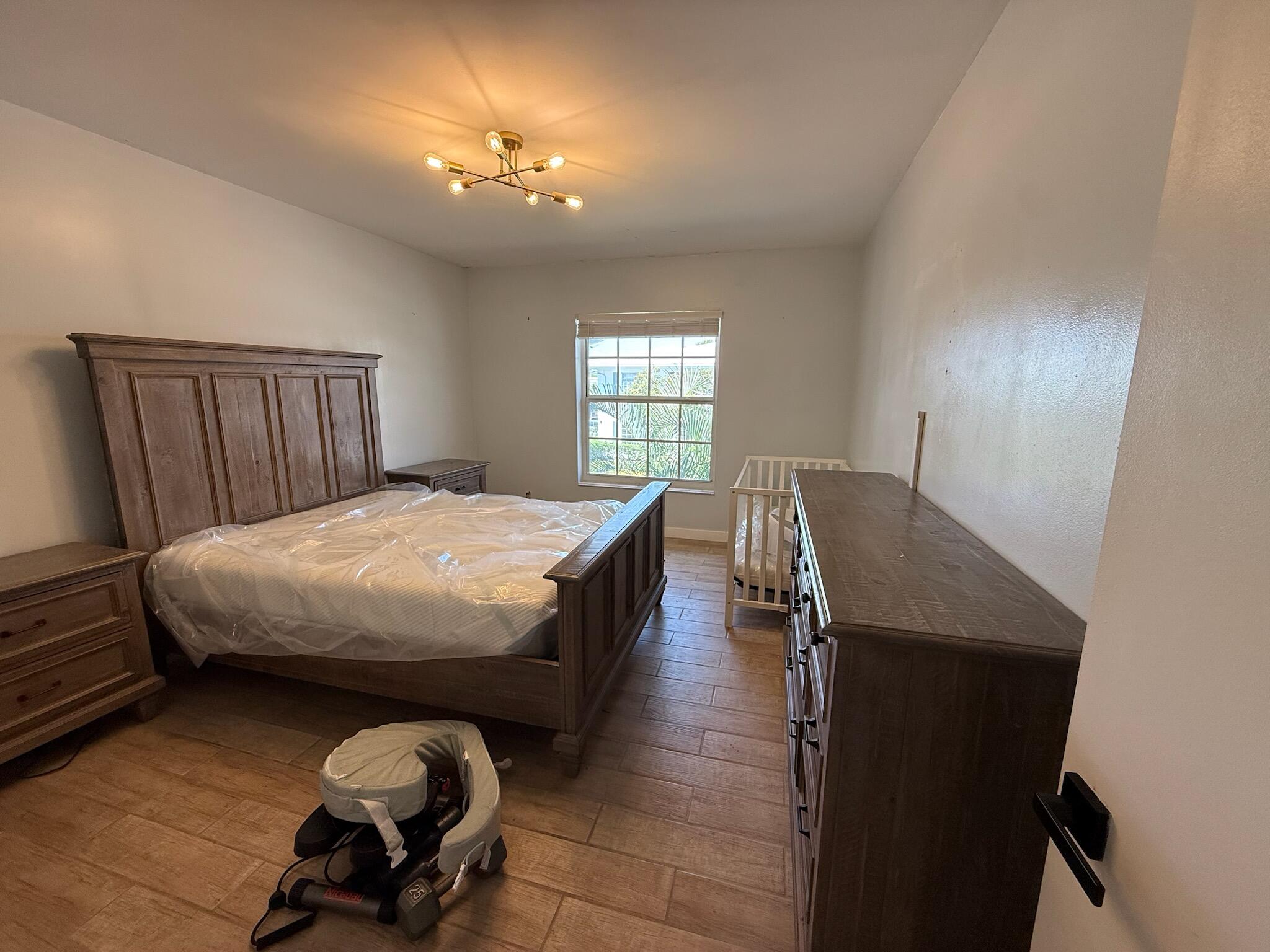 IMPERIAL POINT COLONNADES CONDO - Residential