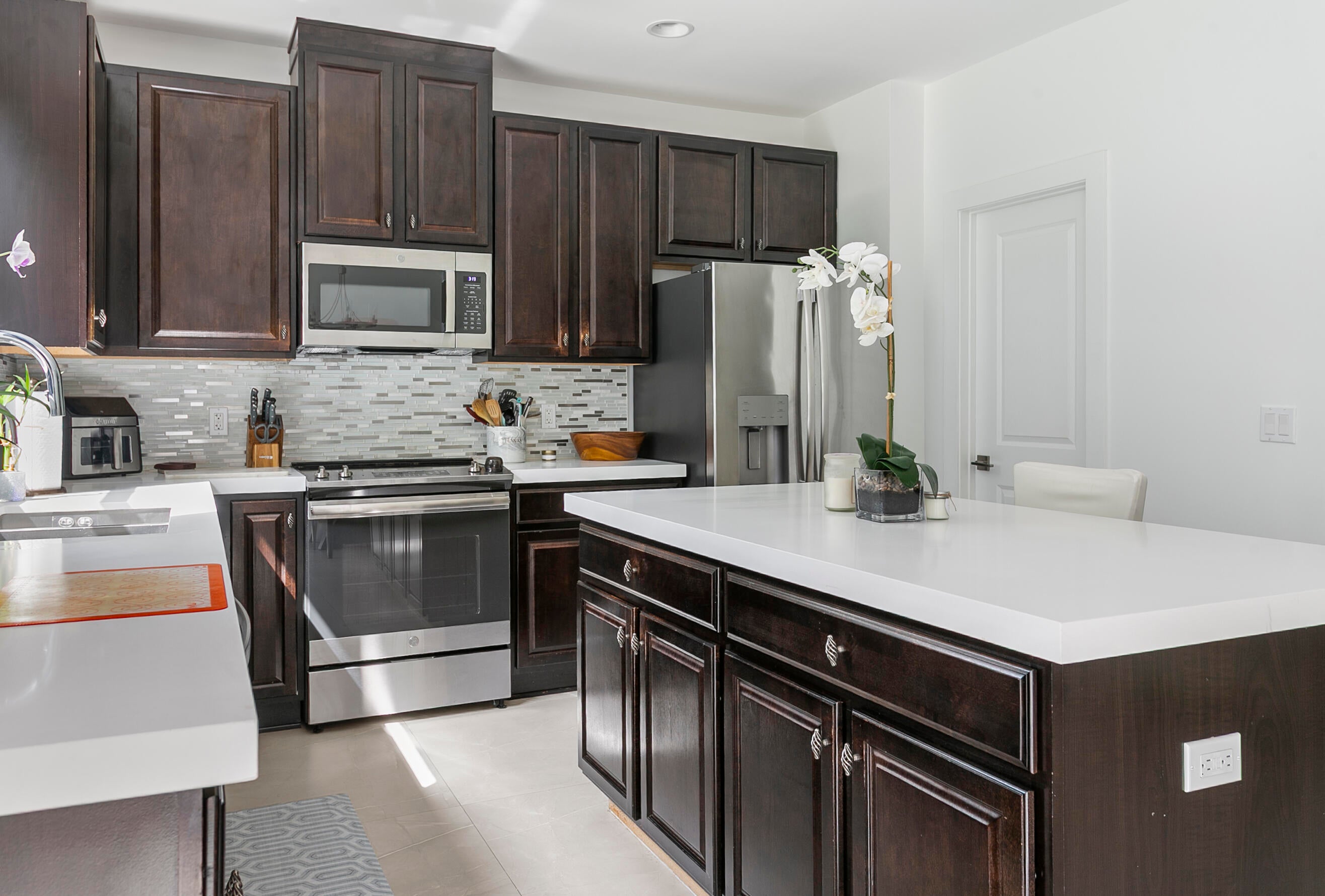 4511 E AQUA BELLA Lane