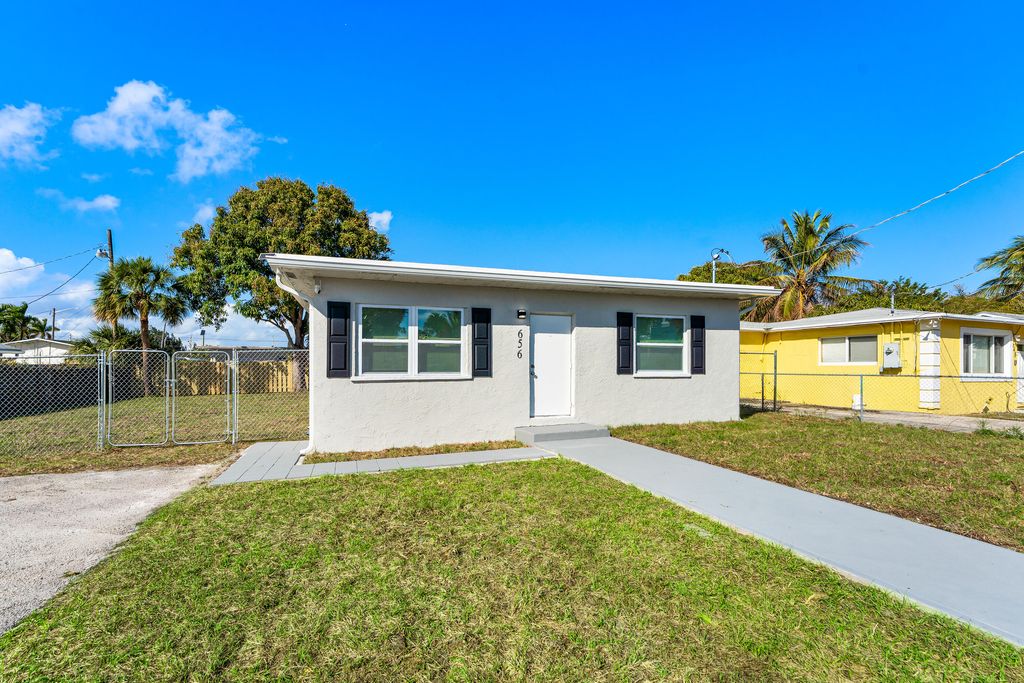 Photo of 656 W 6th Street, Riviera Beach, FL 33404 (MLS # R11169100)