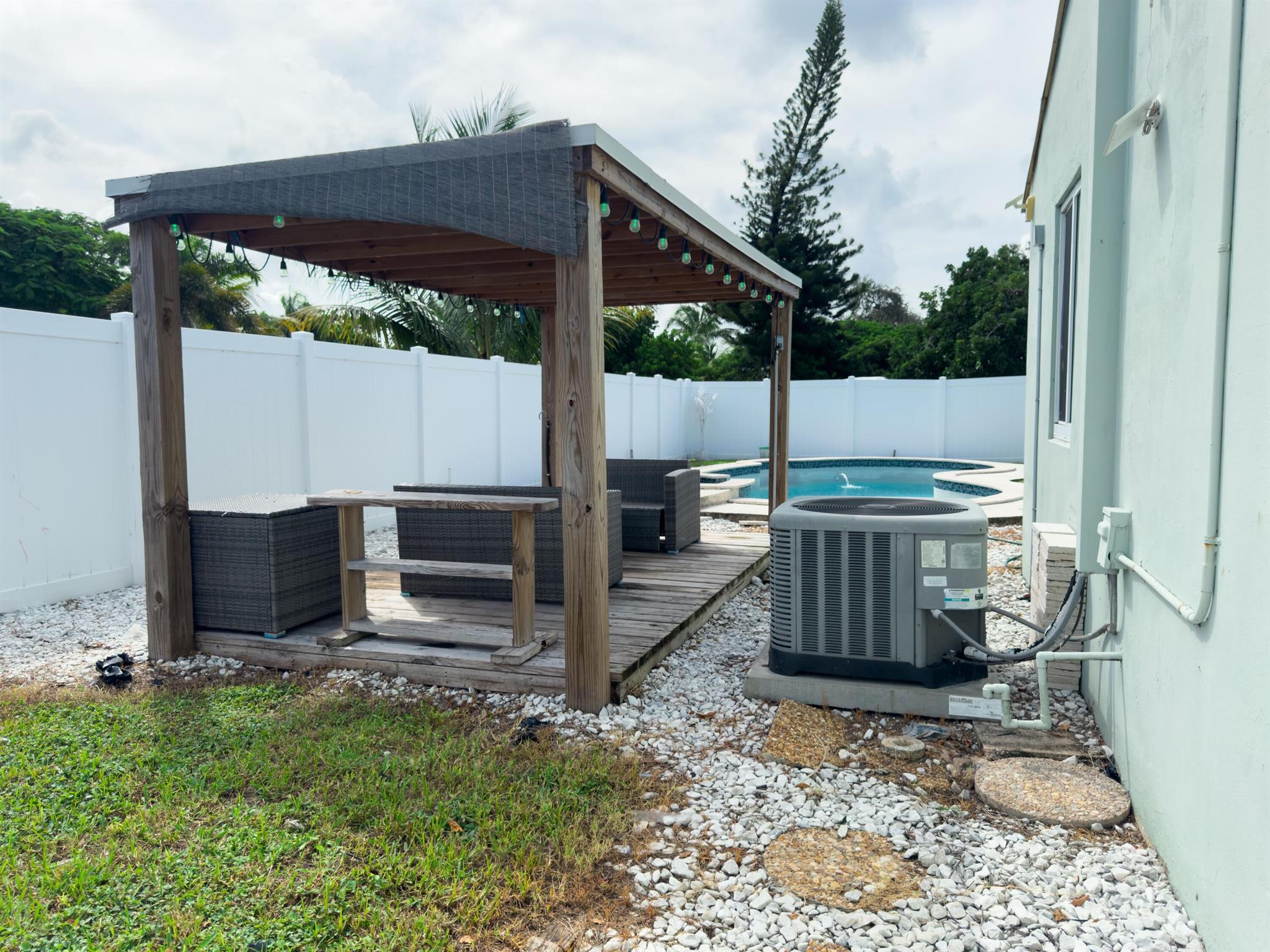 HOLLYWOOD PARK - Residential