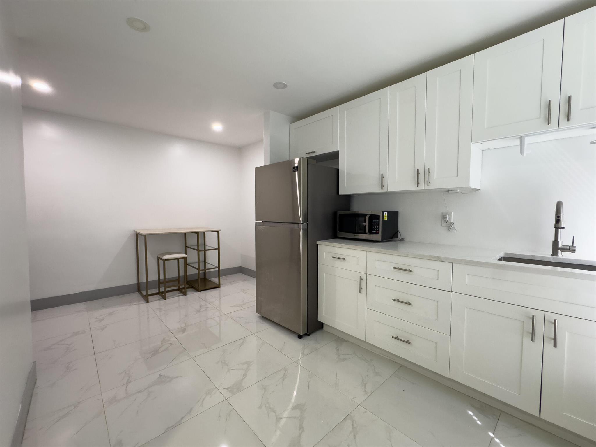 HOLLYWOOD PARK - Residential