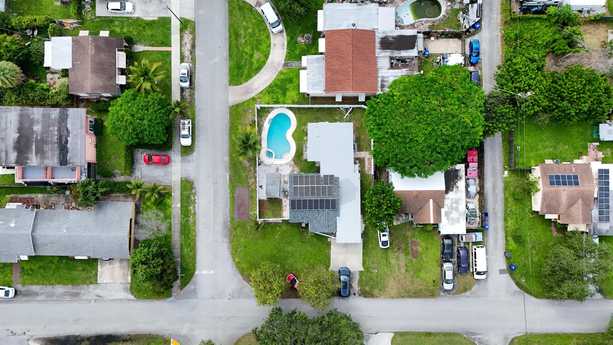 HOLLYWOOD PARK - Residential