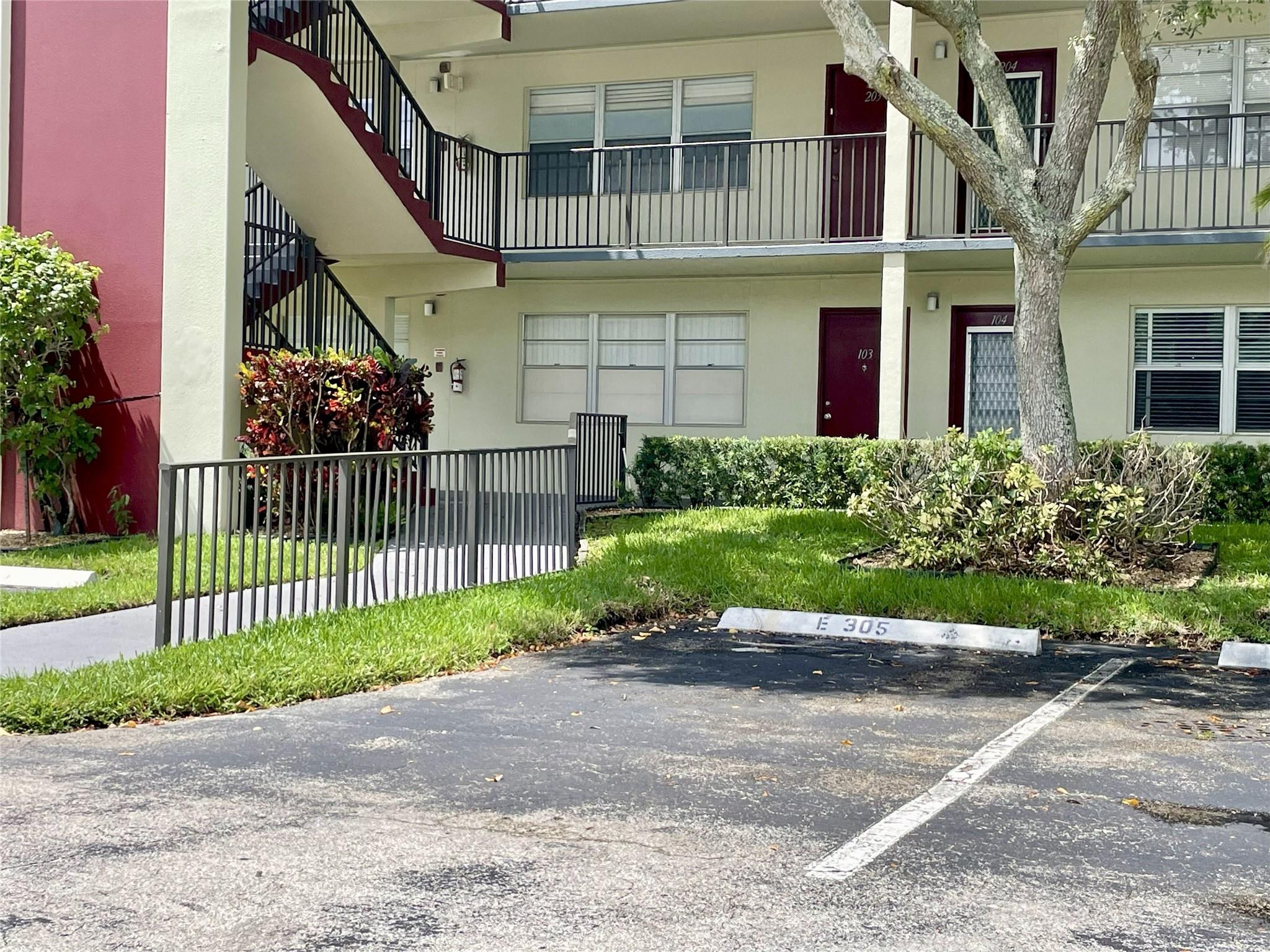 13155 SW 7th Ct 305E