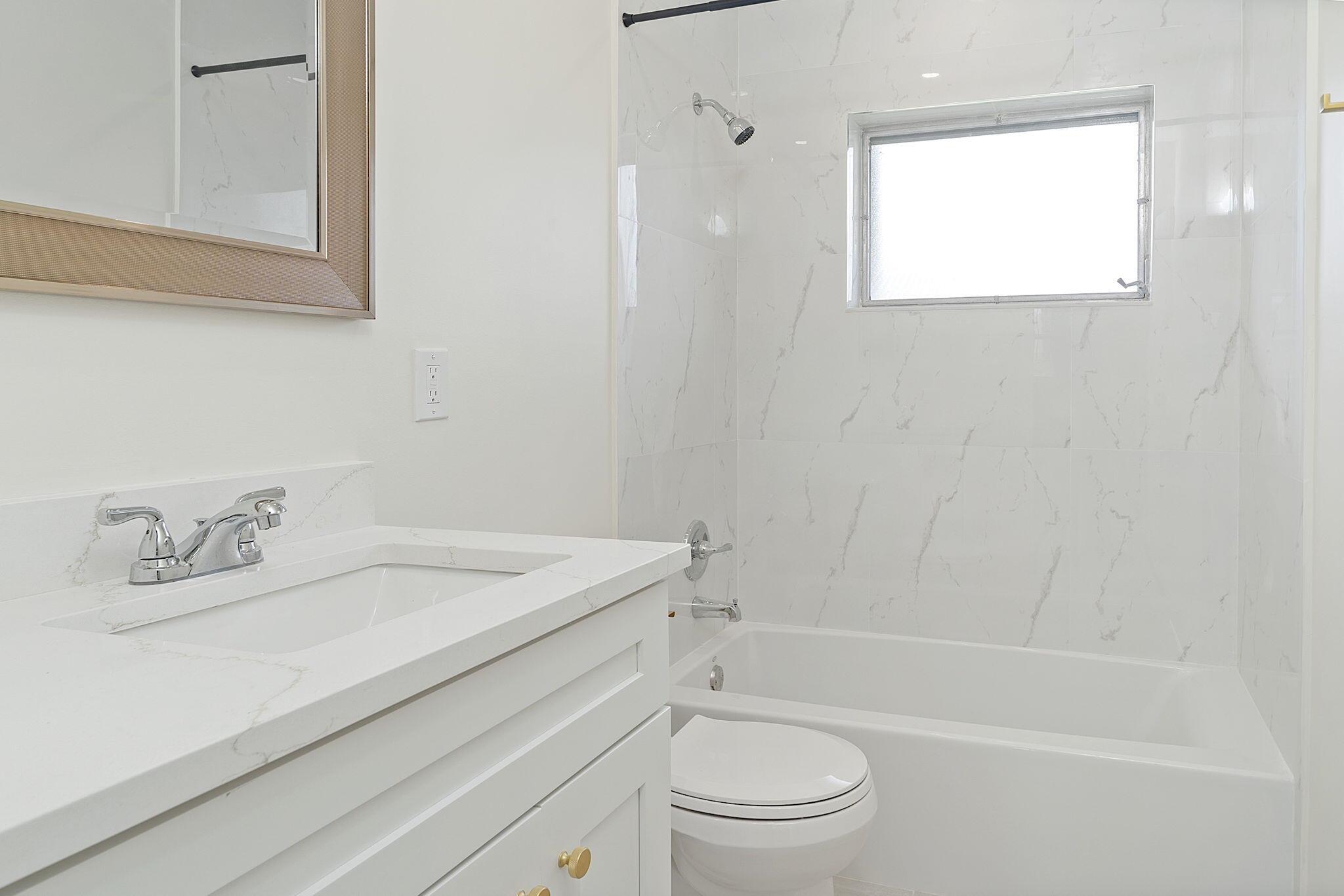 CRESTHAVEN VILLAS CONDO 2 - Residential Lease