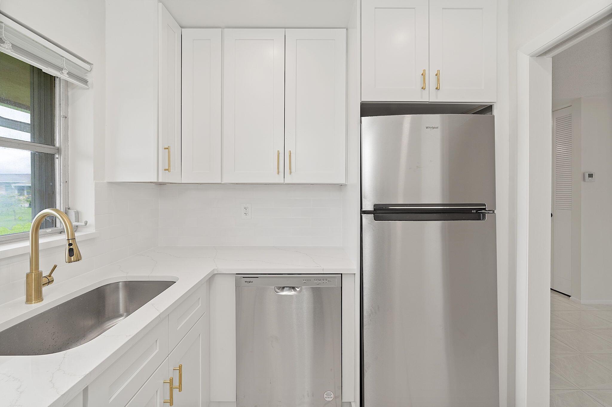 CRESTHAVEN VILLAS CONDO 2 - Residential Lease