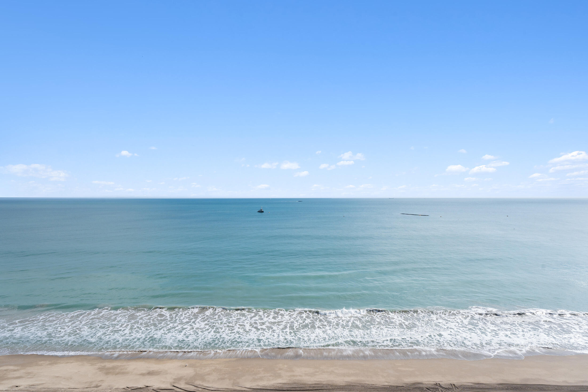 REGENCY ISLAND DUNES CONDOMINIUM - Residential