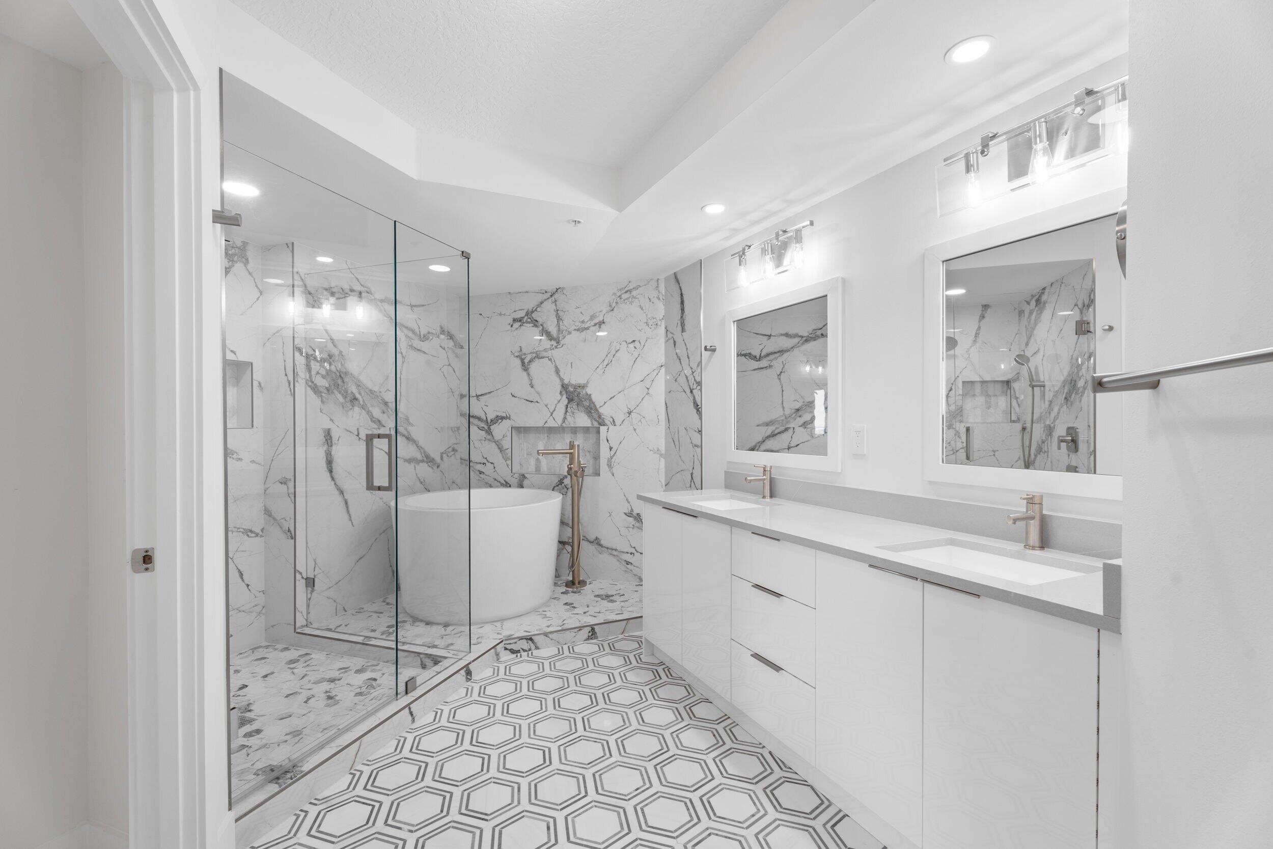 REGENCY ISLAND DUNES CONDOMINIUM - Residential