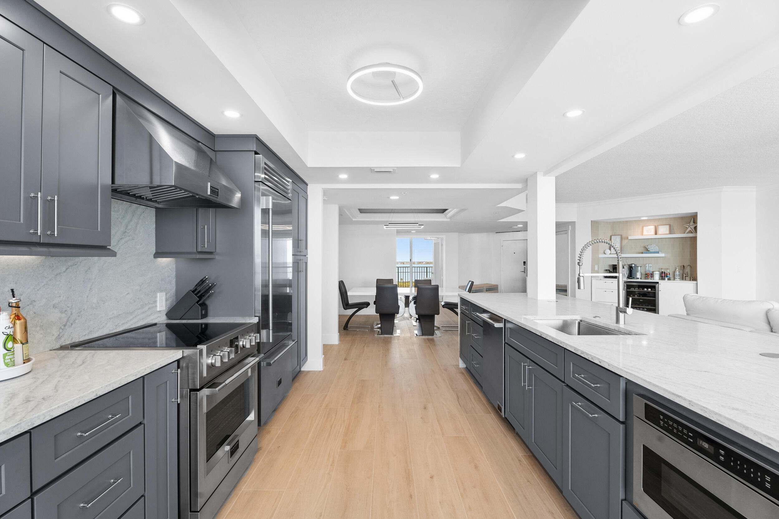 REGENCY ISLAND DUNES CONDOMINIUM - Residential