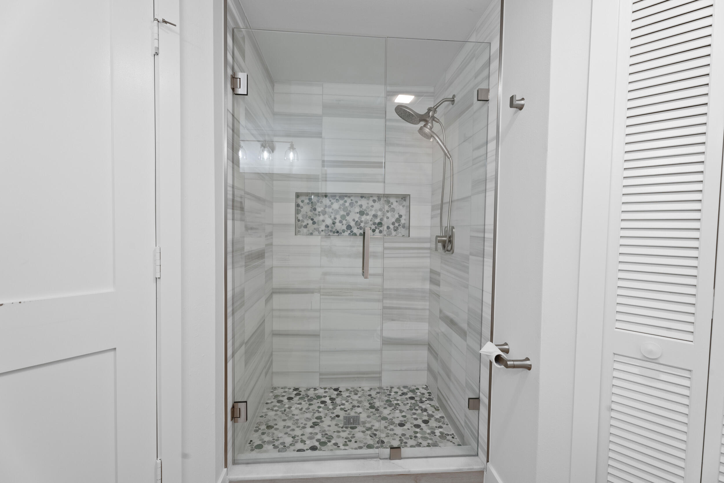 REGENCY ISLAND DUNES CONDOMINIUM - Residential