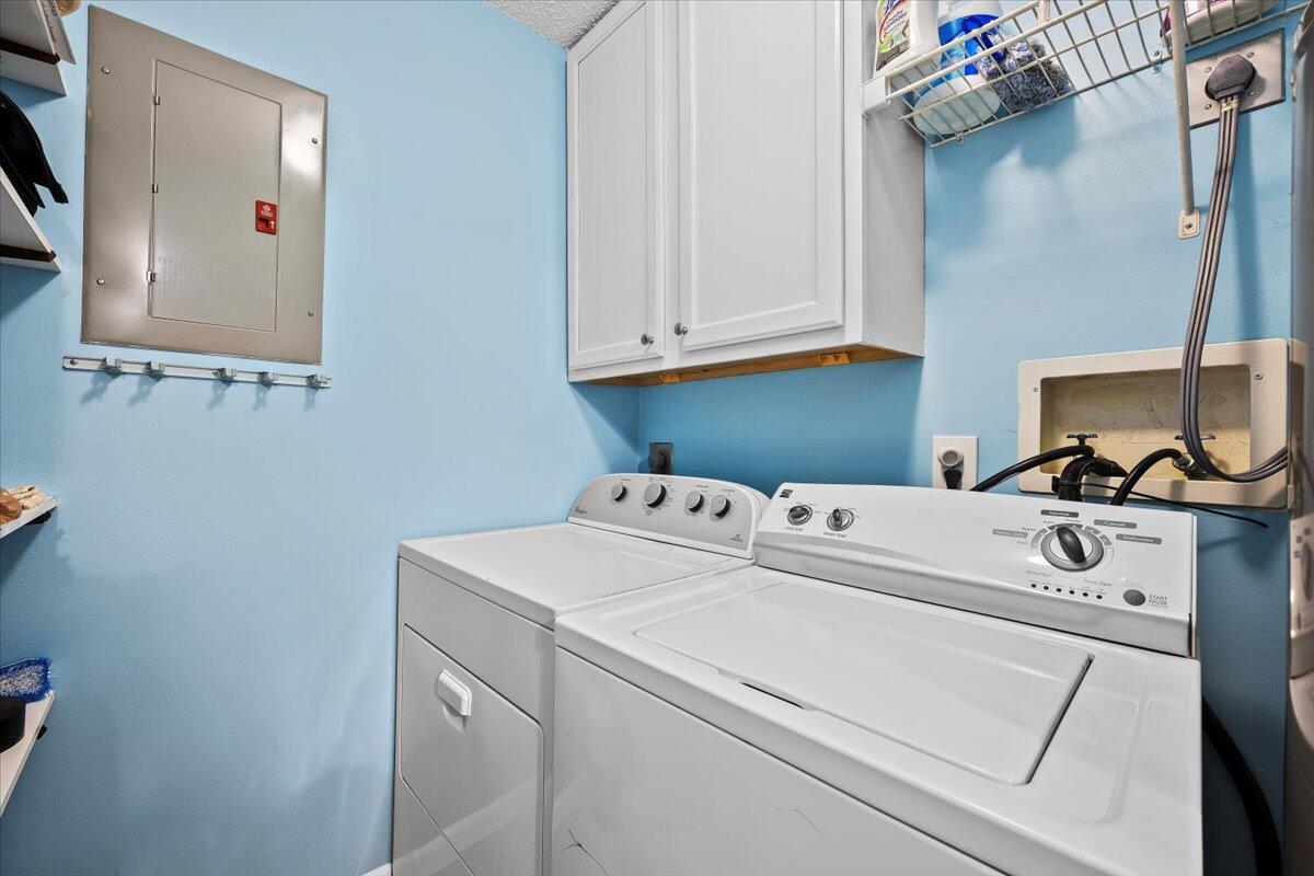 JUPITER VILLAGE TOWNHOMES - Residential