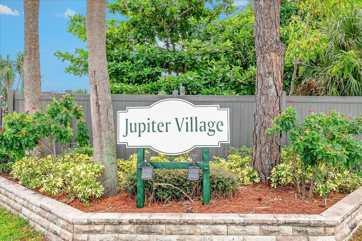 JUPITER VILLAGE TOWNHOMES - Residential