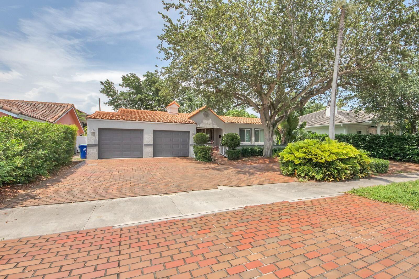 805 SE 10TH Street
