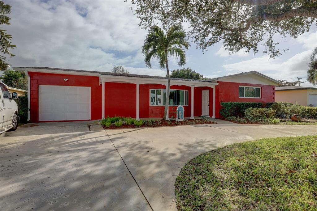 Photo of 9598 N Military Trail, Palm Beach Gardens, FL 33410 (MLS # R10702121)