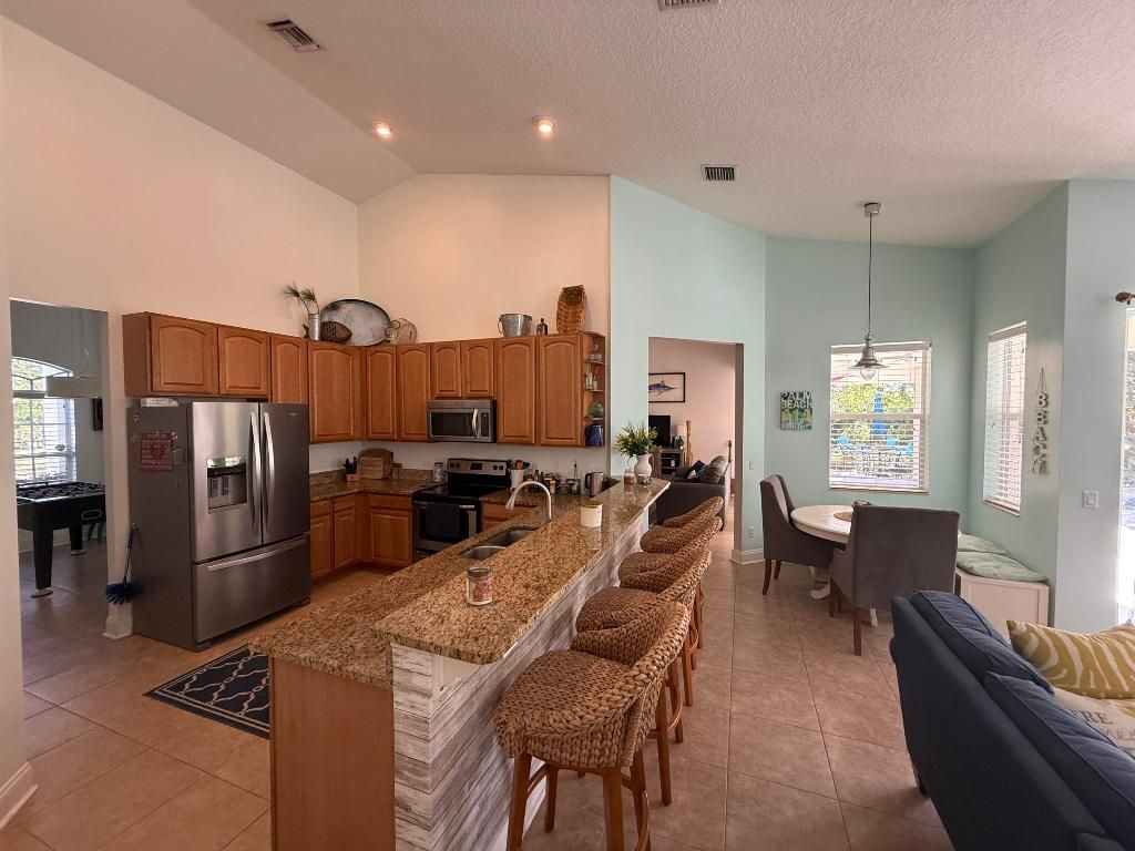 Photo of 15119 98th Trail N, Jupiter, FL 33478 (MLS # R11156199)