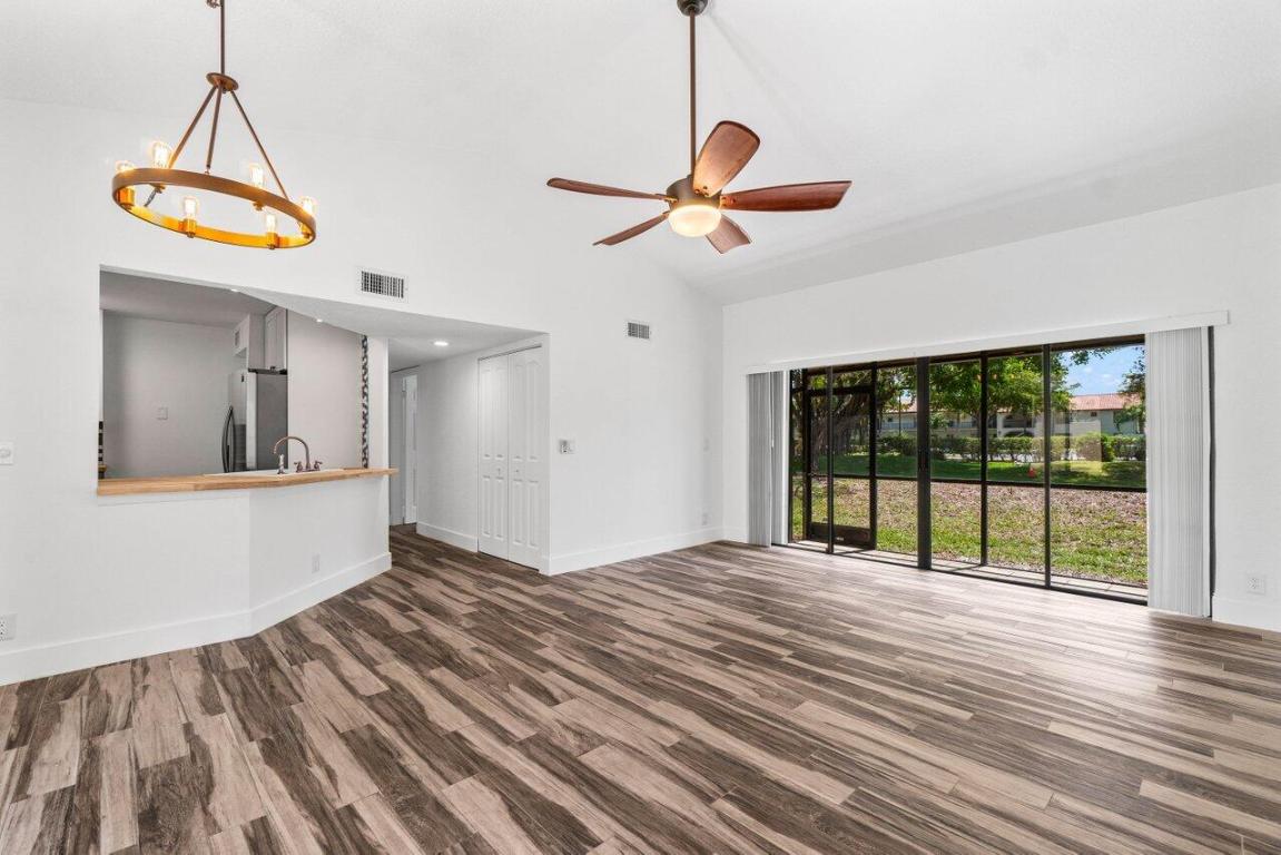 7 Via De Casas Sur 102