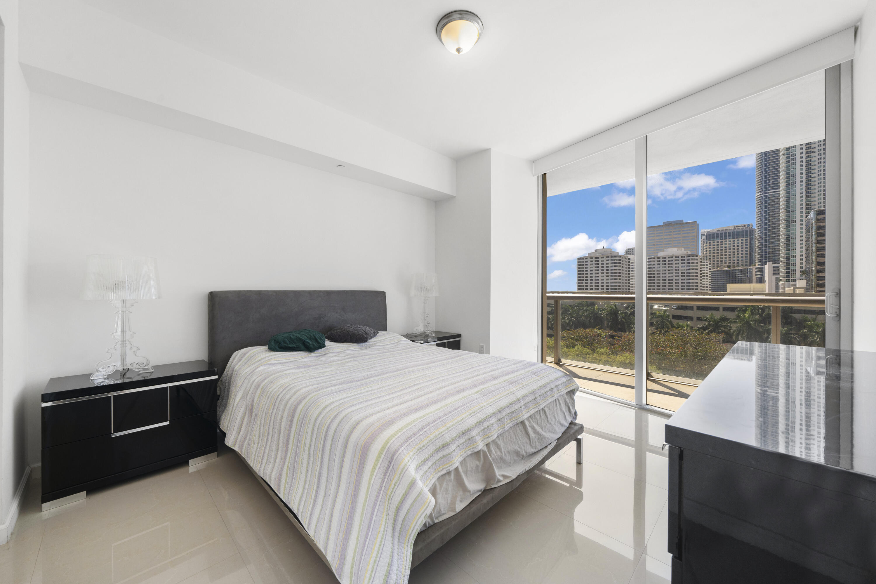 ICON BRICKELL NO TWO - Residential