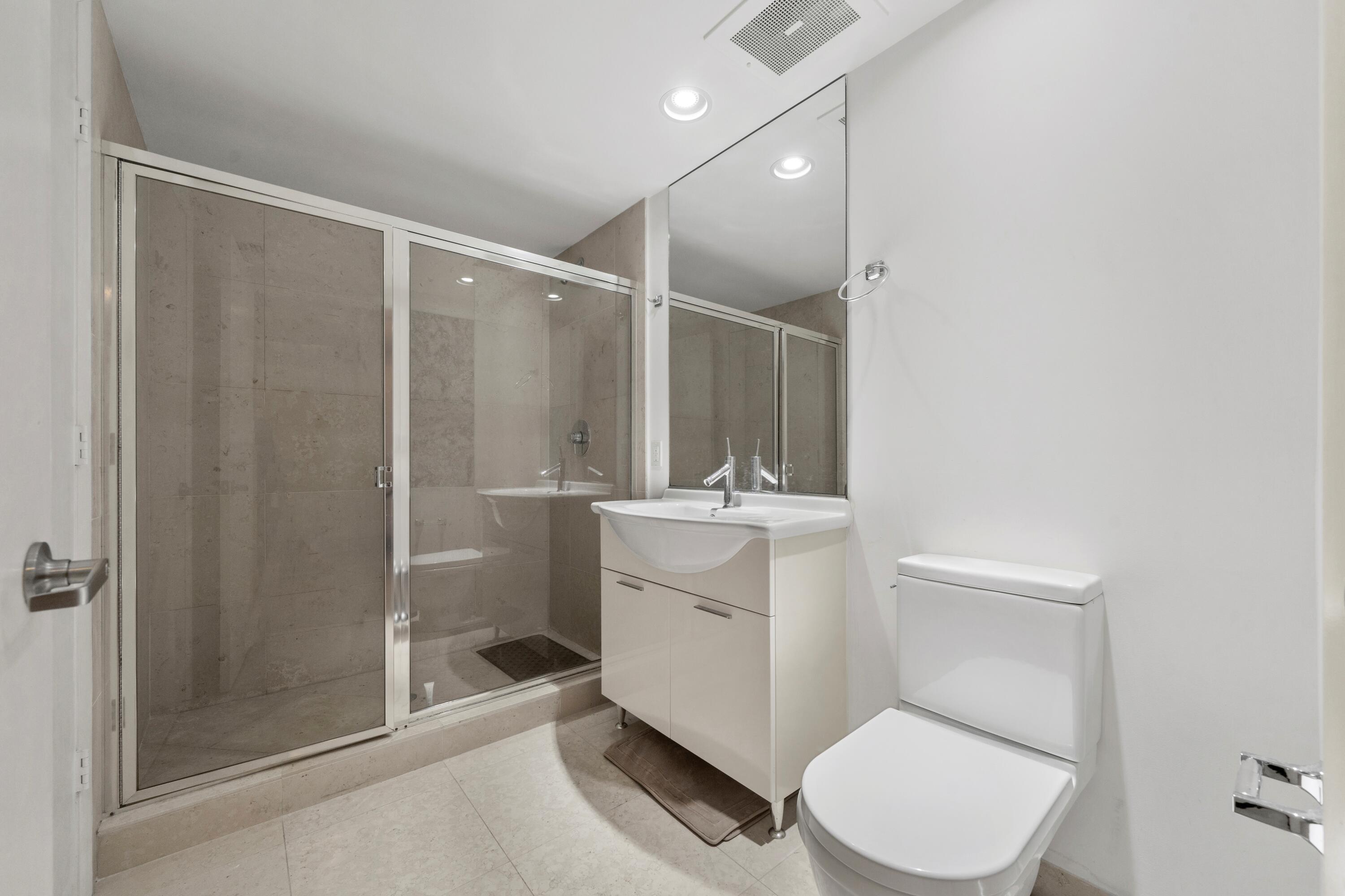 ICON BRICKELL NO TWO - Residential