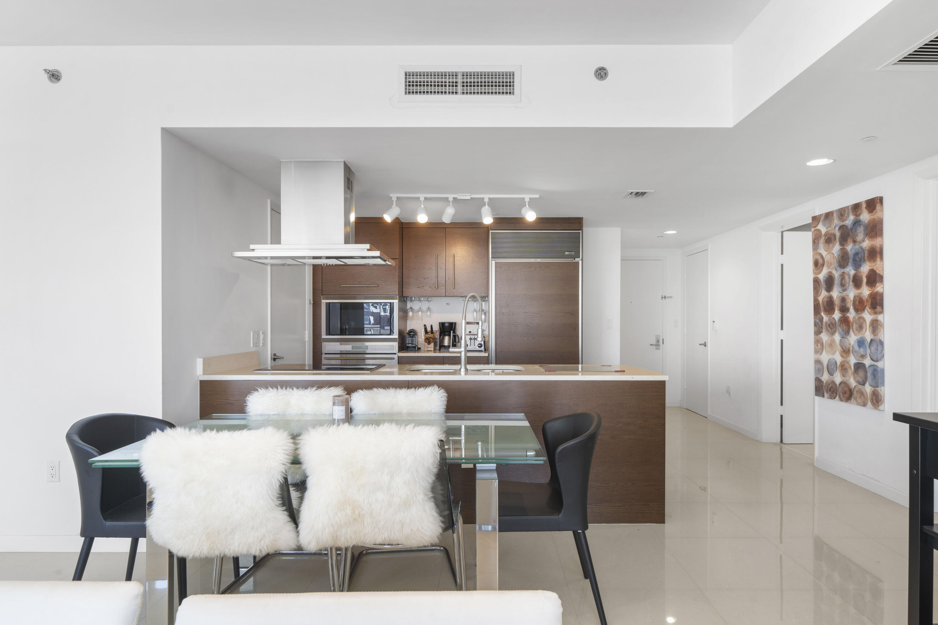 ICON BRICKELL NO TWO - Residential