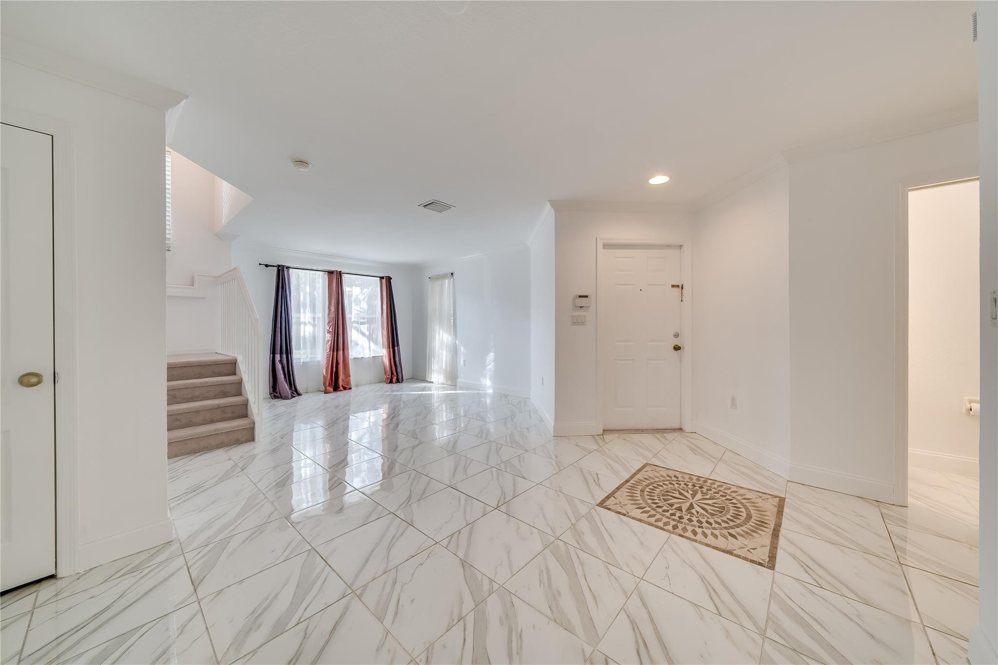 MELROSE POINT - Residential