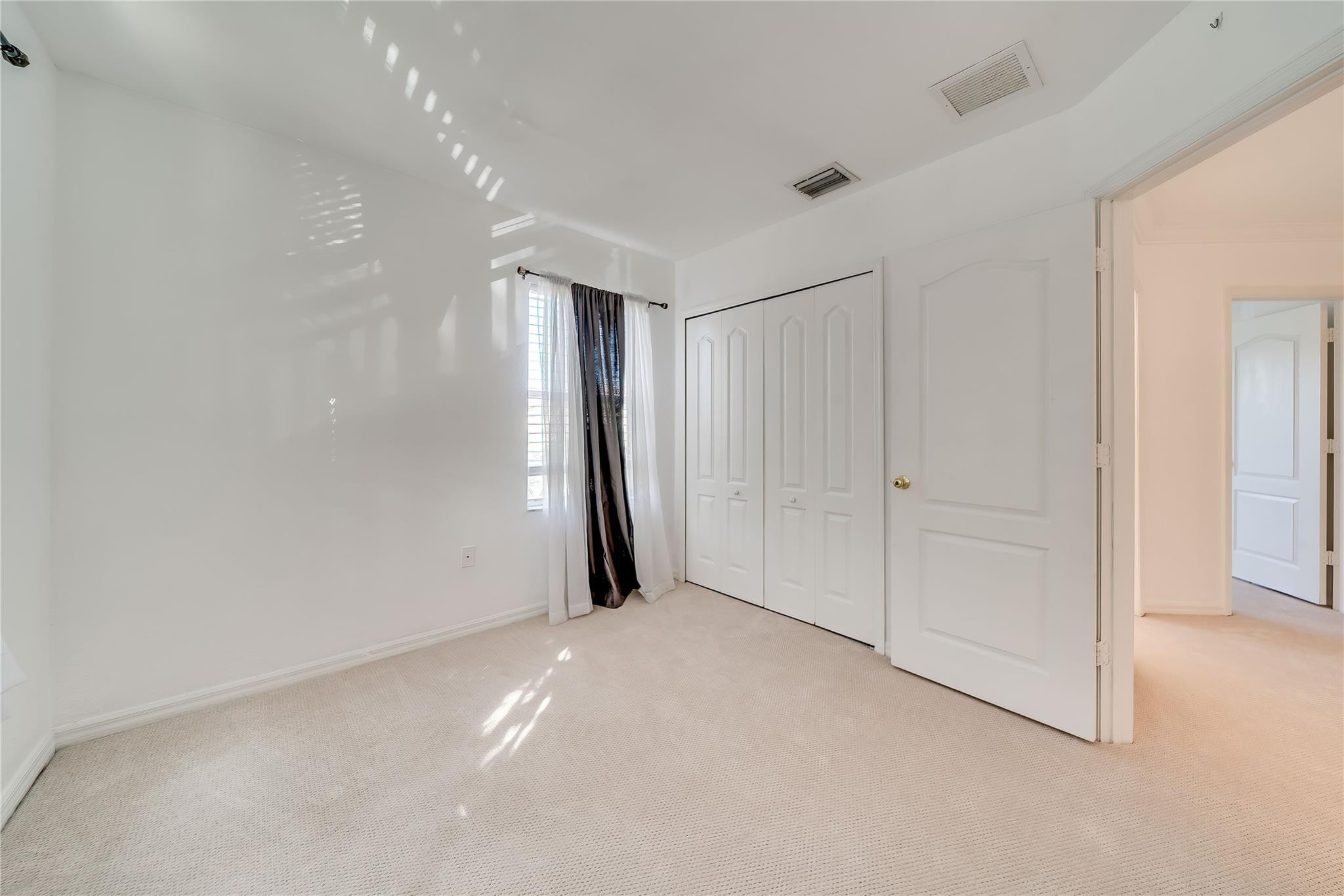 MELROSE POINT - Residential