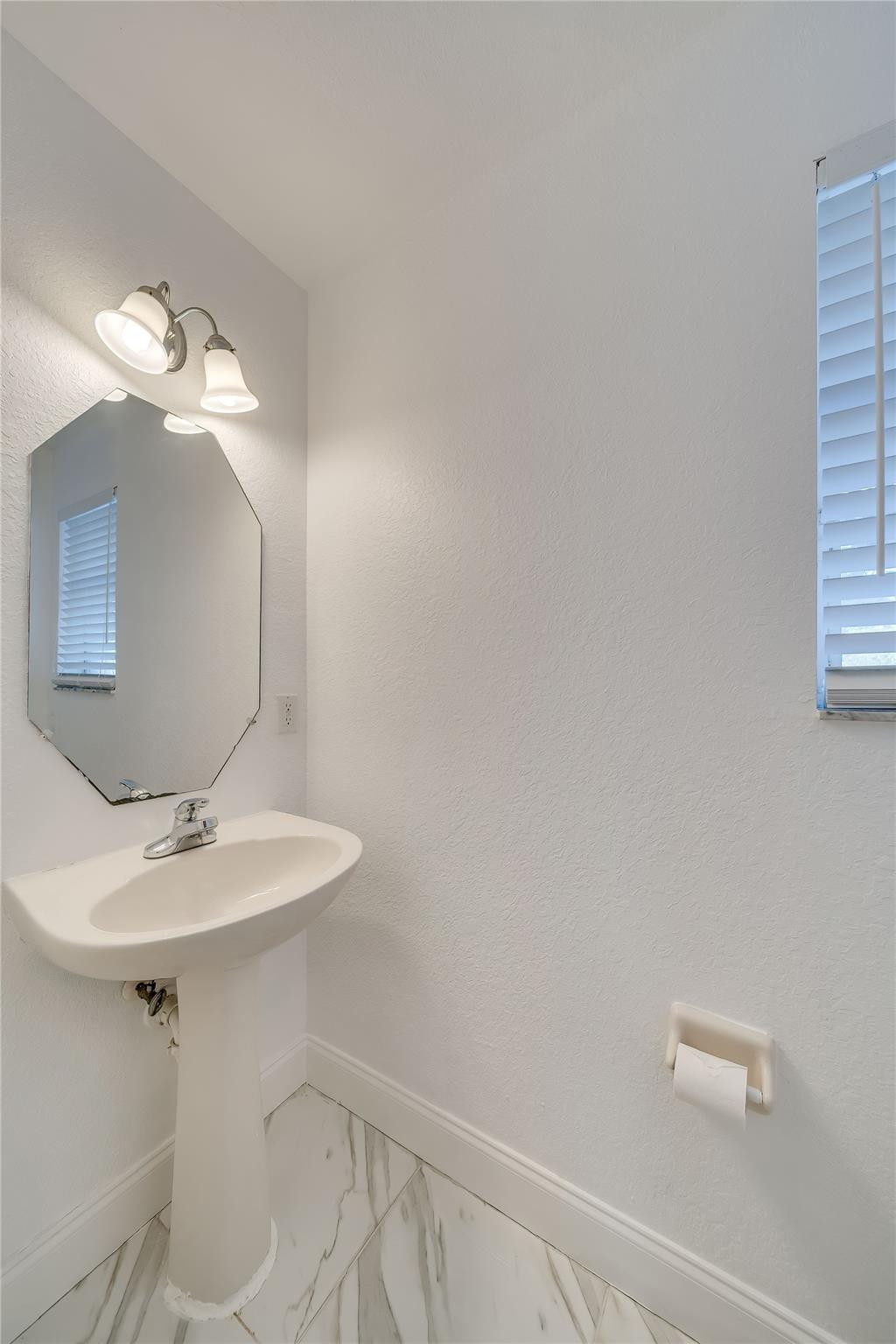 MELROSE POINT - Residential
