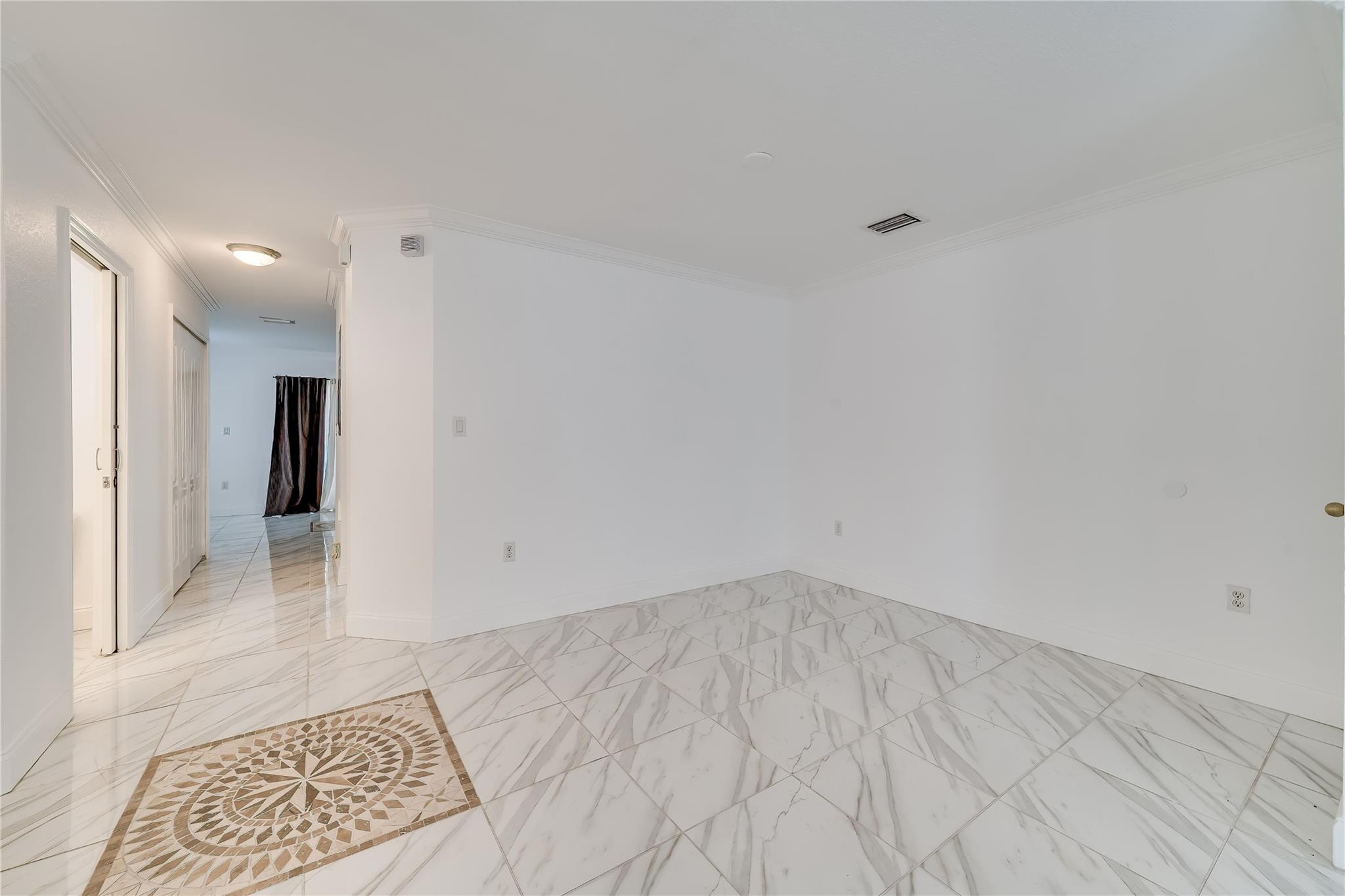 MELROSE POINT - Residential
