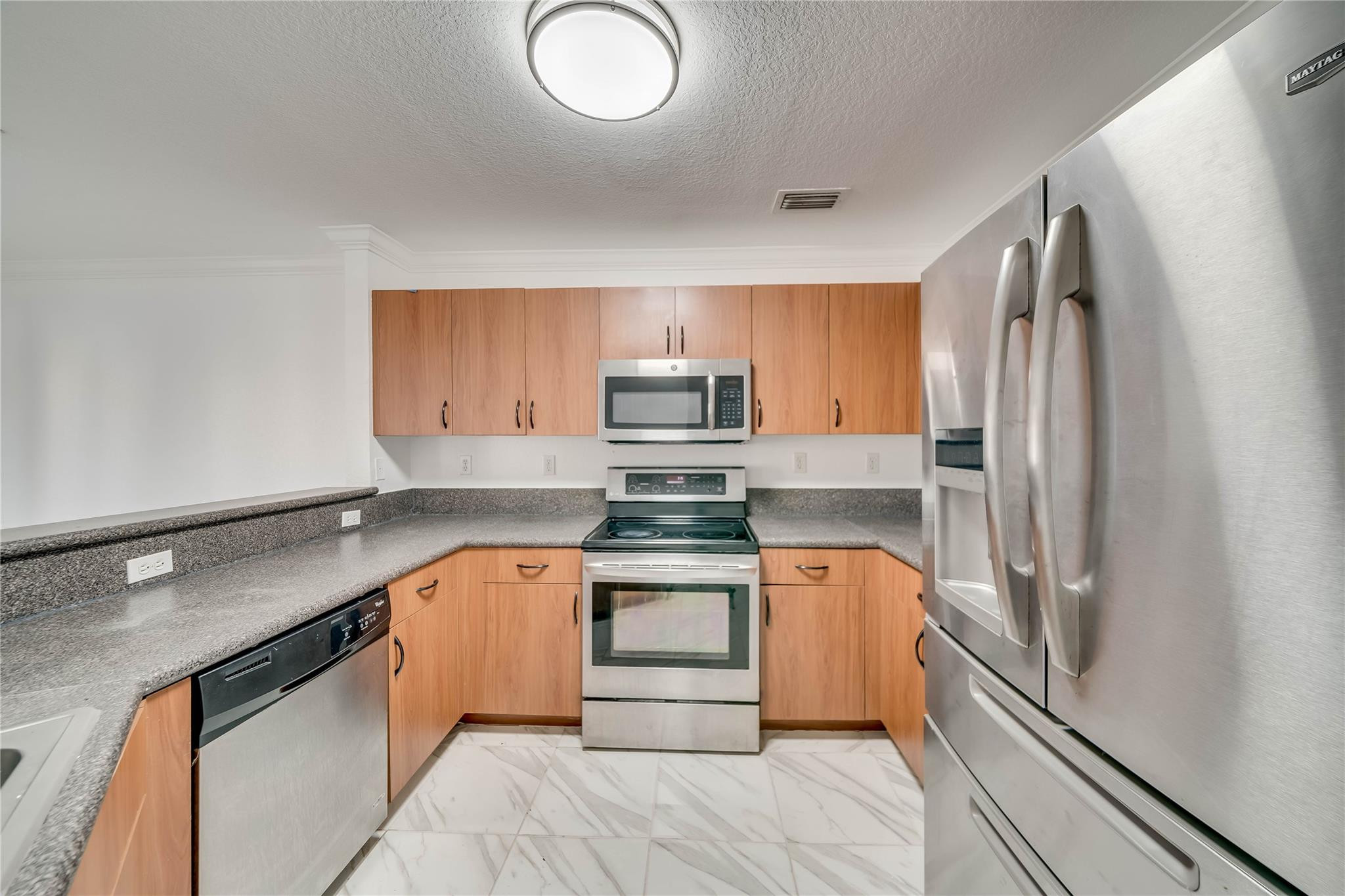 MELROSE POINT - Residential