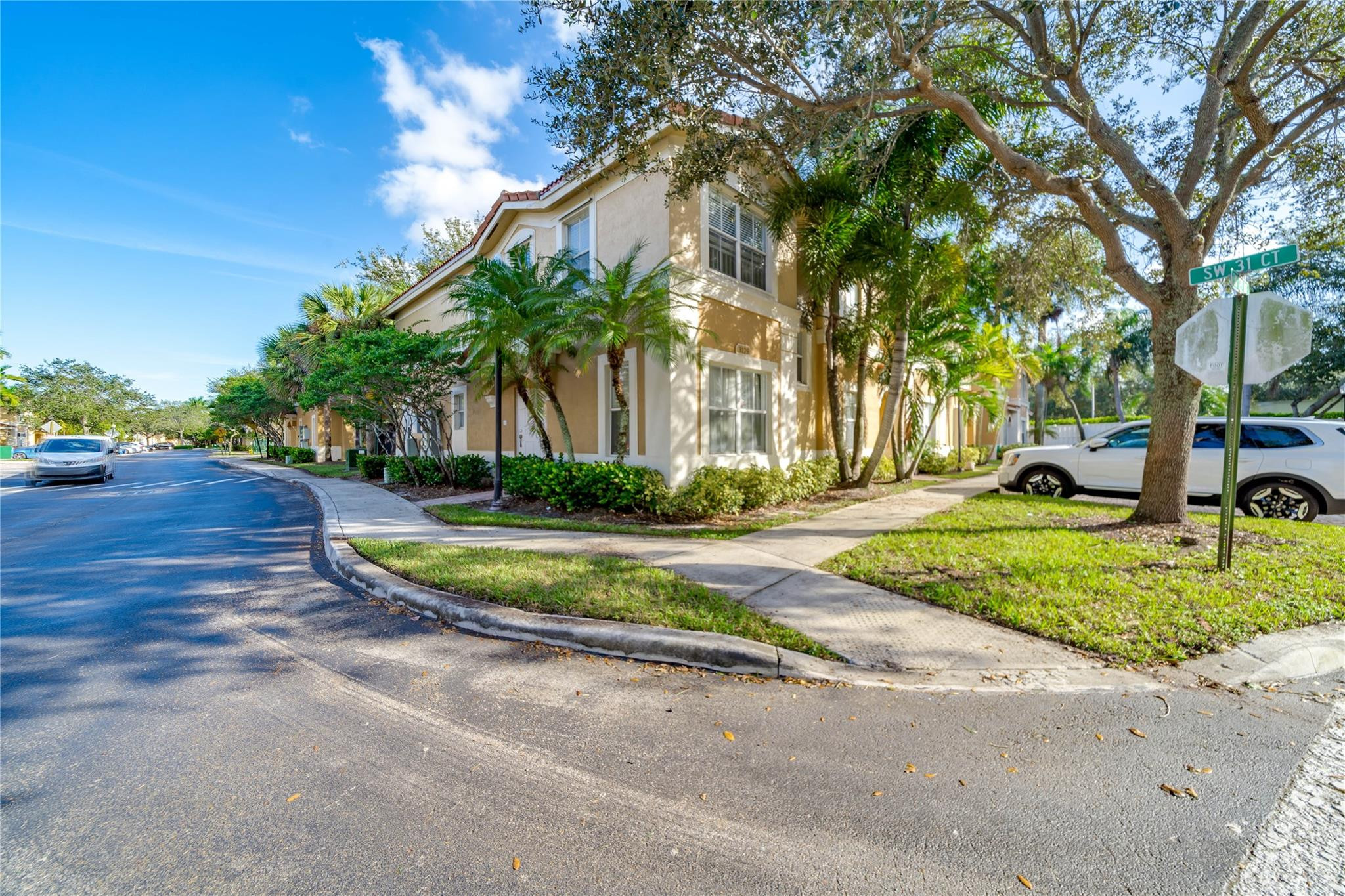 MELROSE POINT - Residential