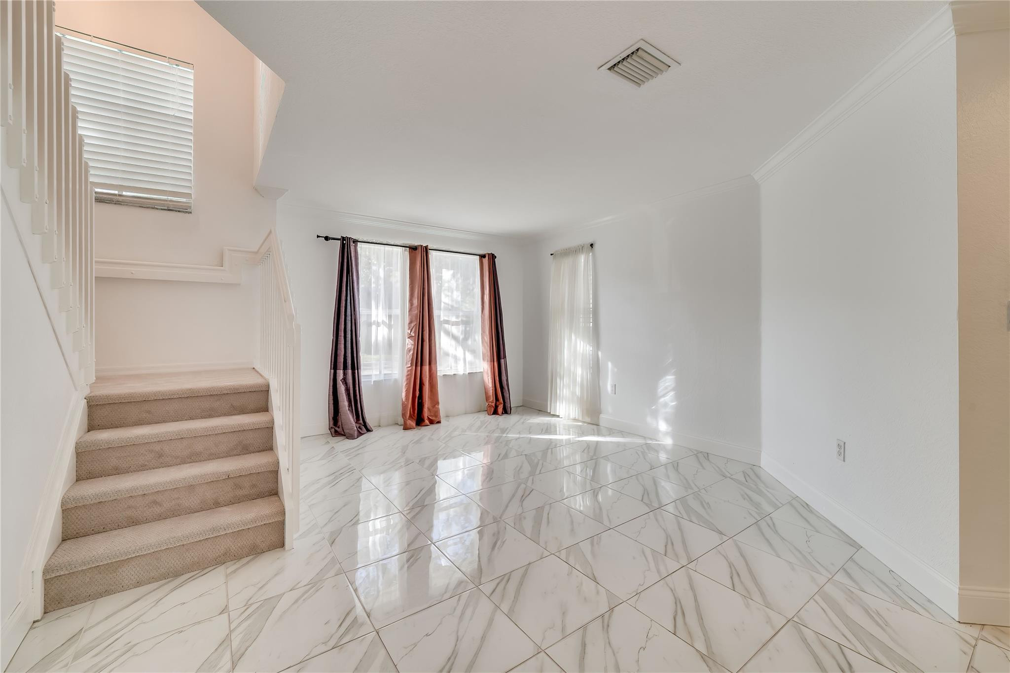MELROSE POINT - Residential