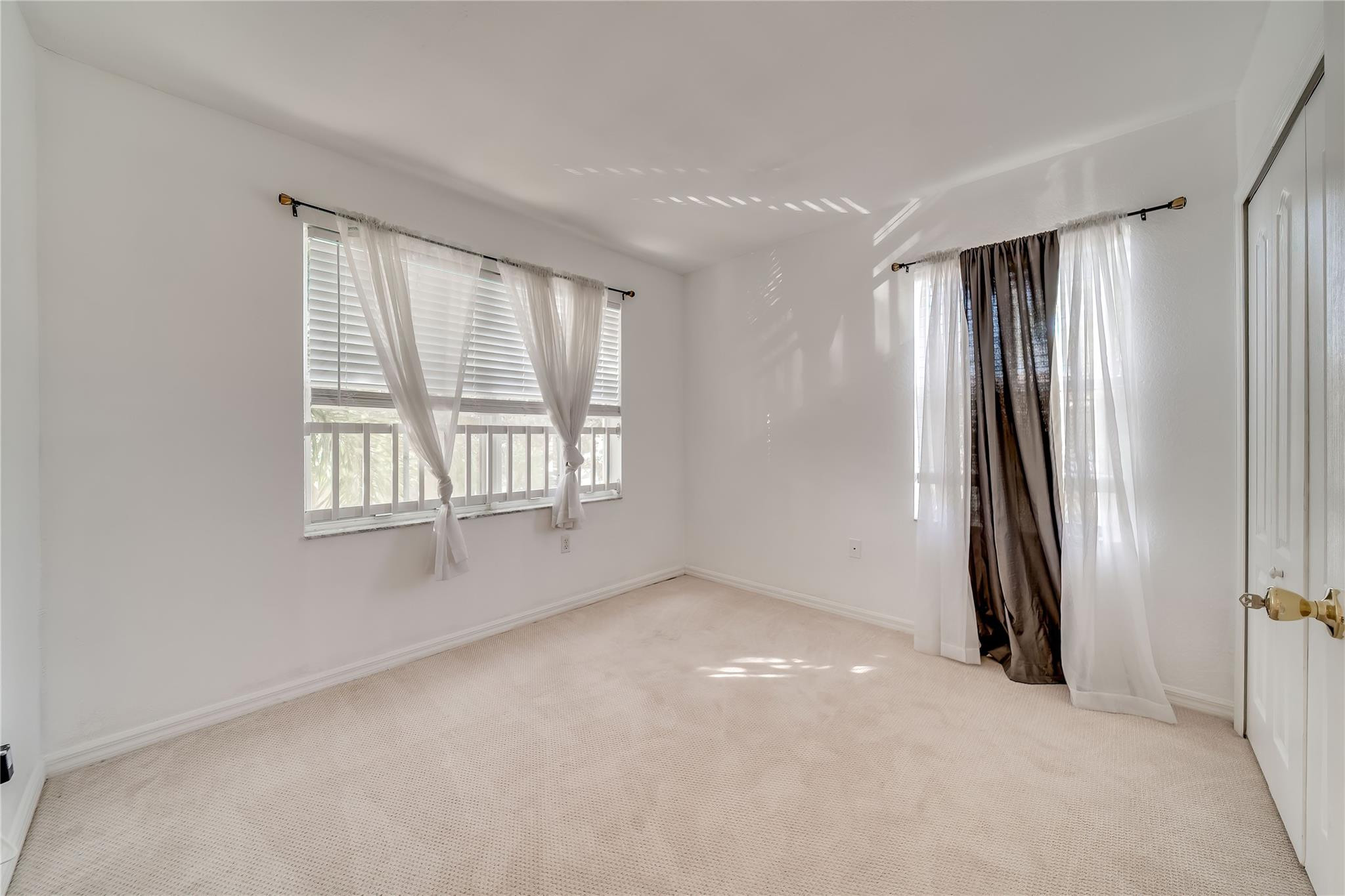MELROSE POINT - Residential