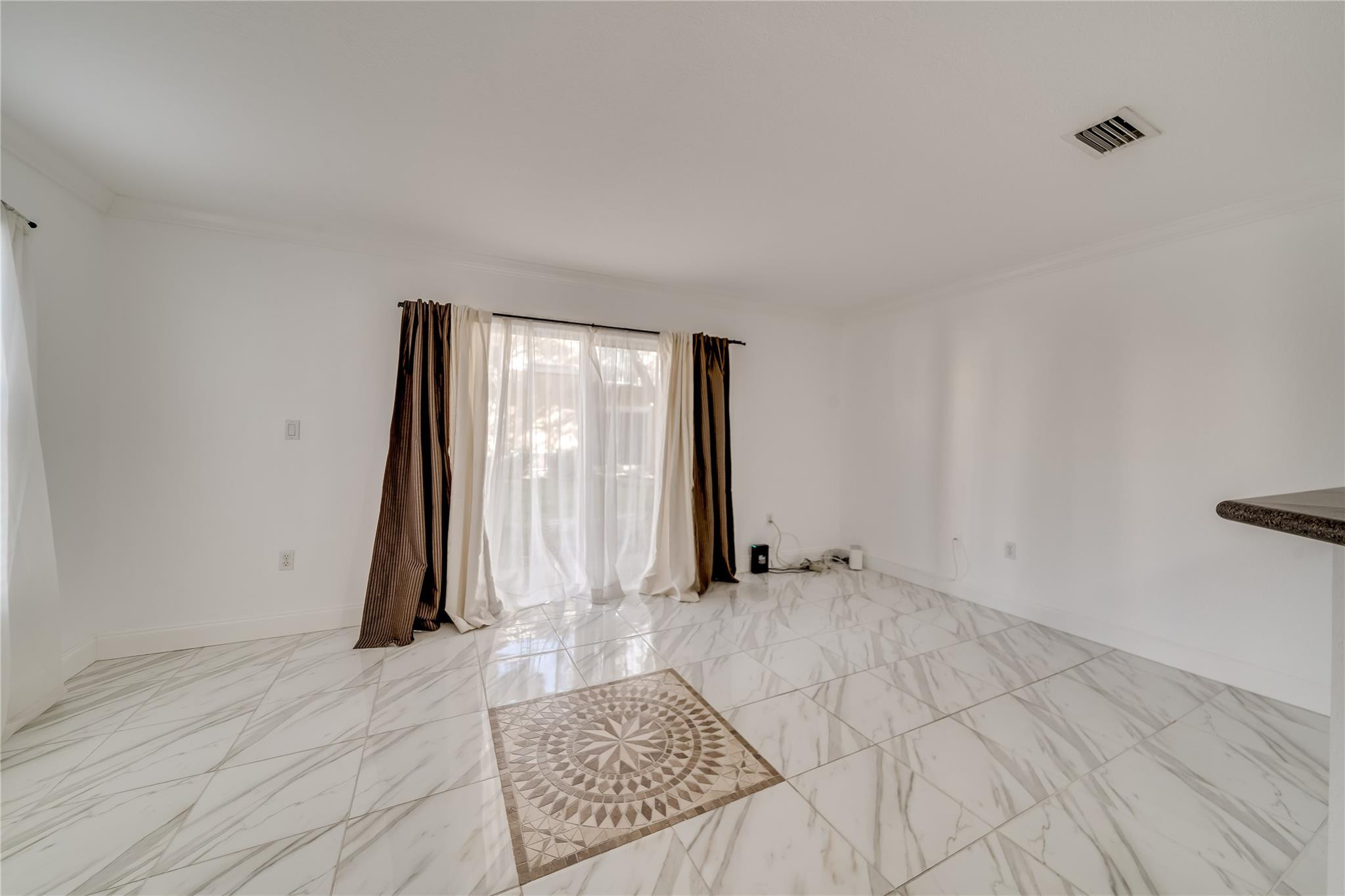 MELROSE POINT - Residential