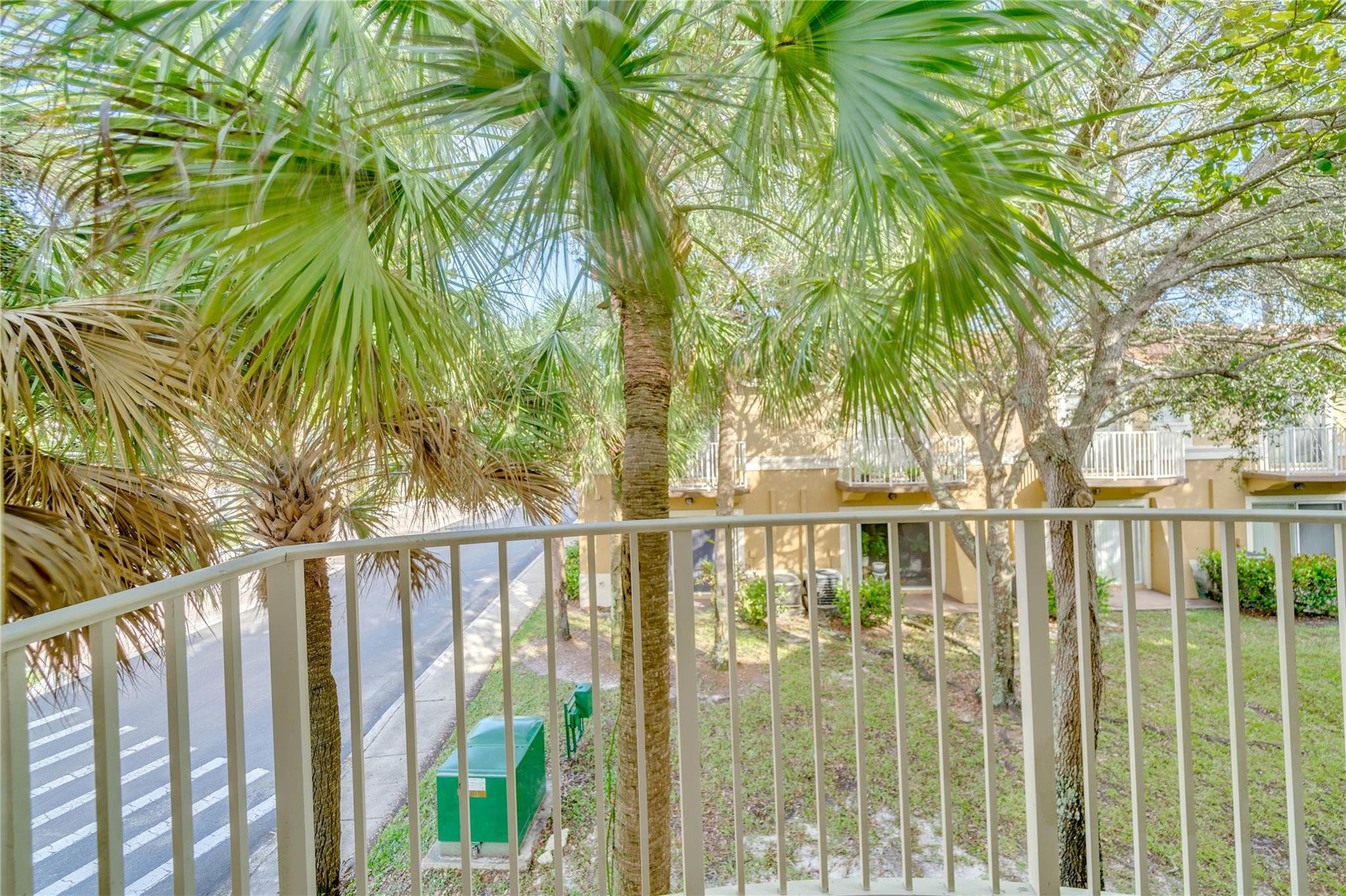 MELROSE POINT - Residential
