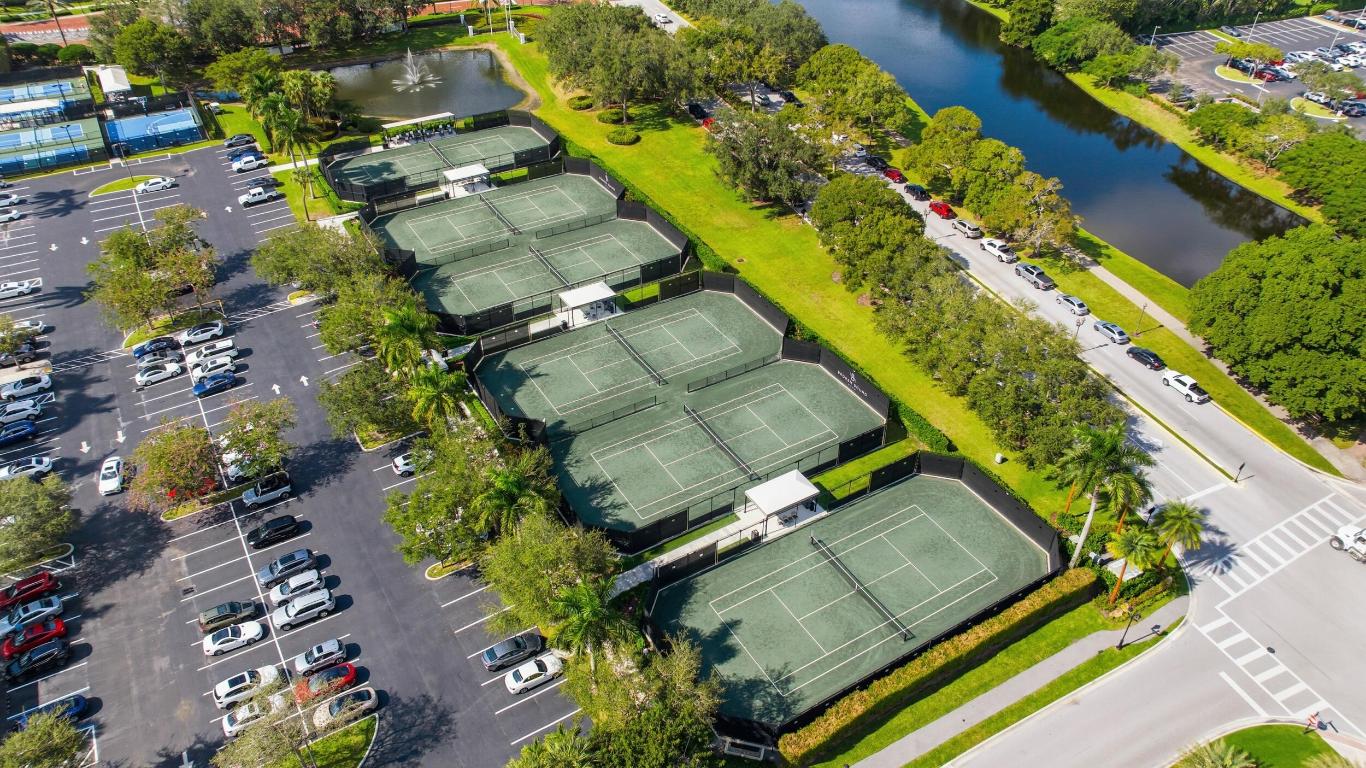 BANYANS OF ARVIDA COUNTRY CLUB - Residential Lease