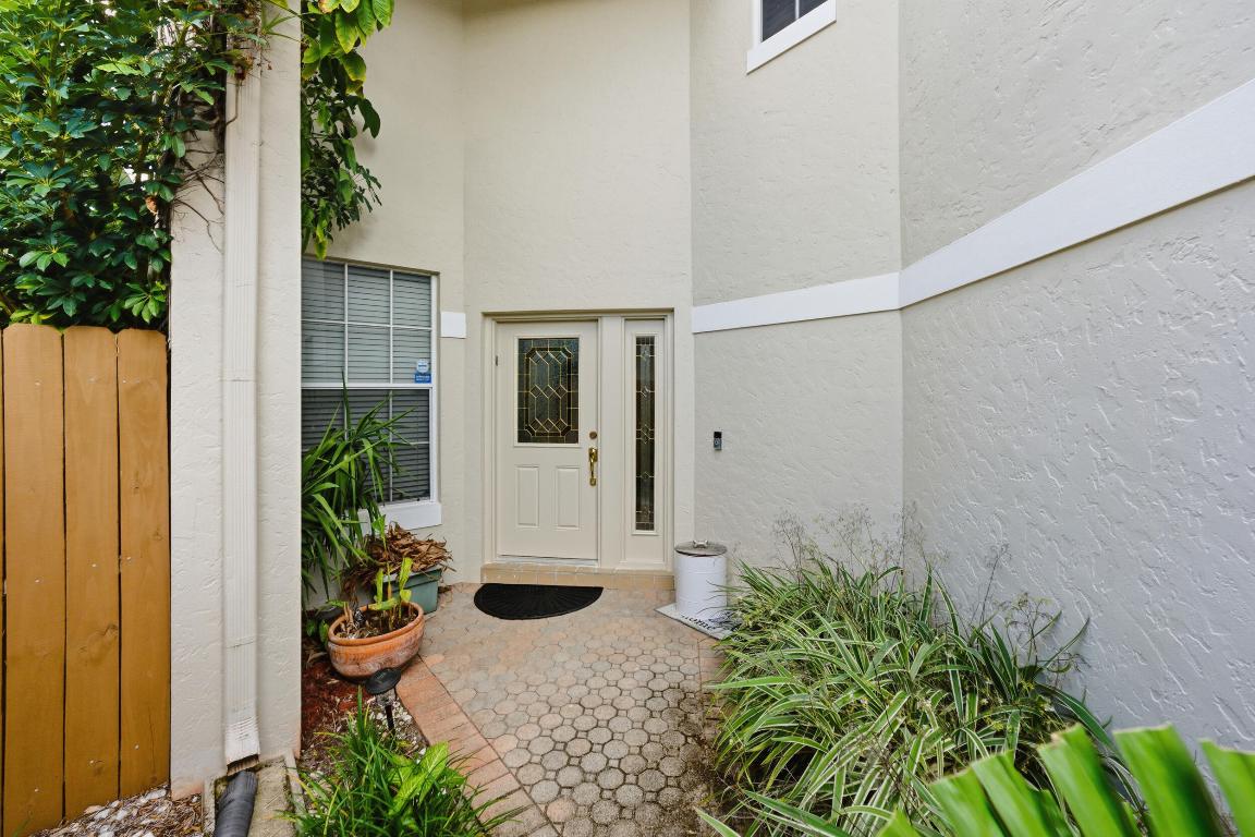 BANYANS OF ARVIDA COUNTRY CLUB - Residential Lease