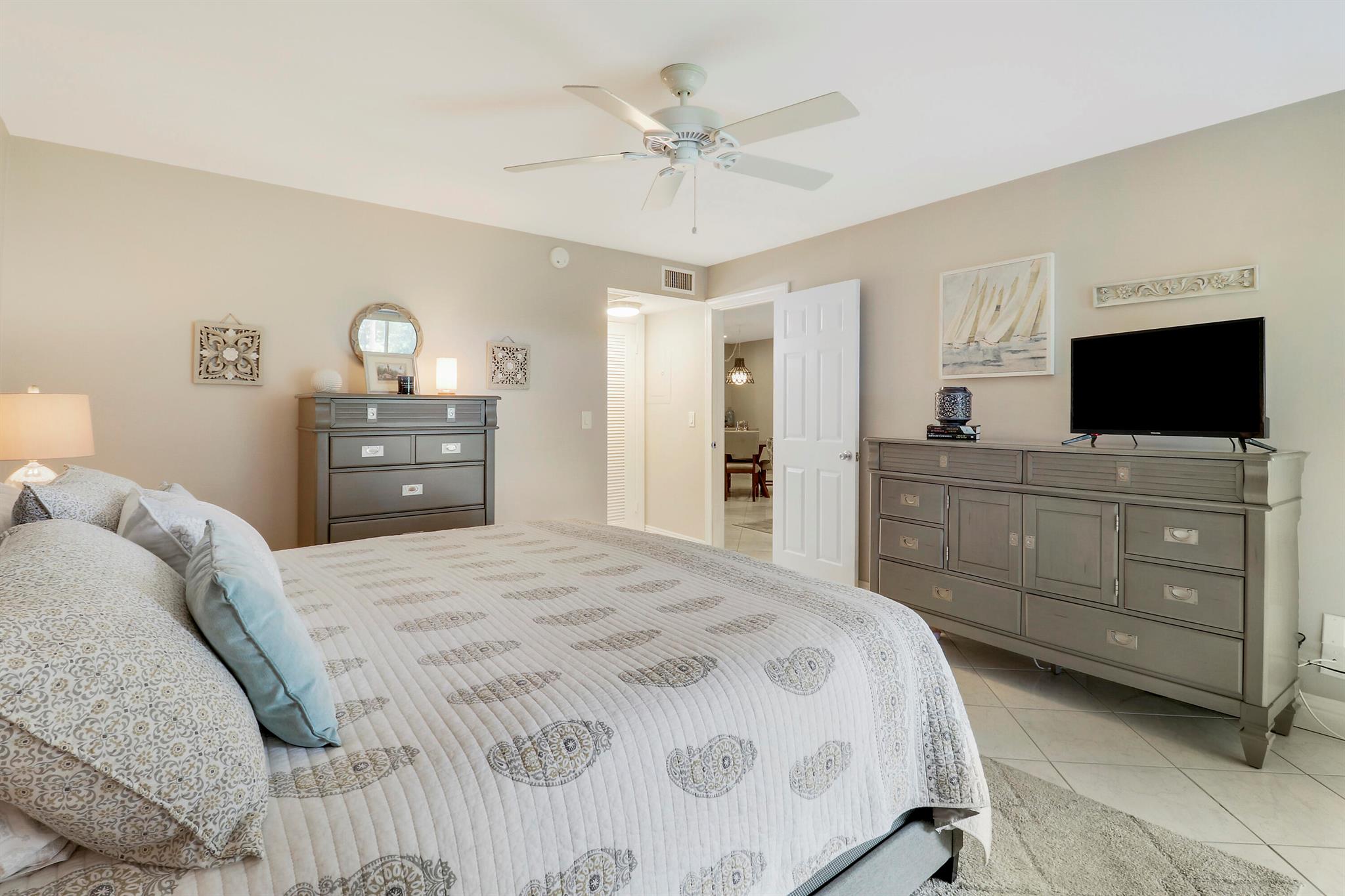 CAMBERWELL CONDO - Residential