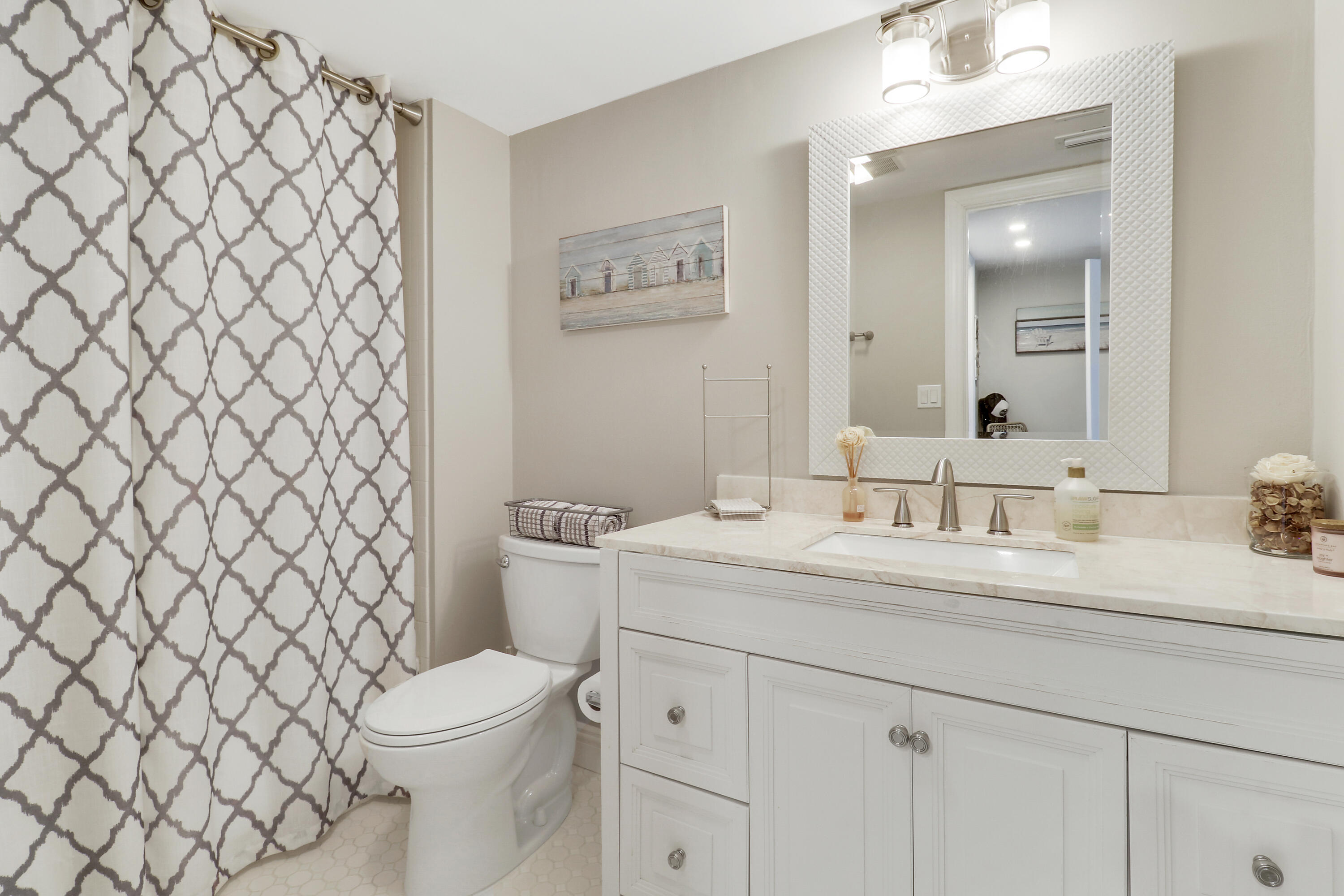 CAMBERWELL CONDO - Residential