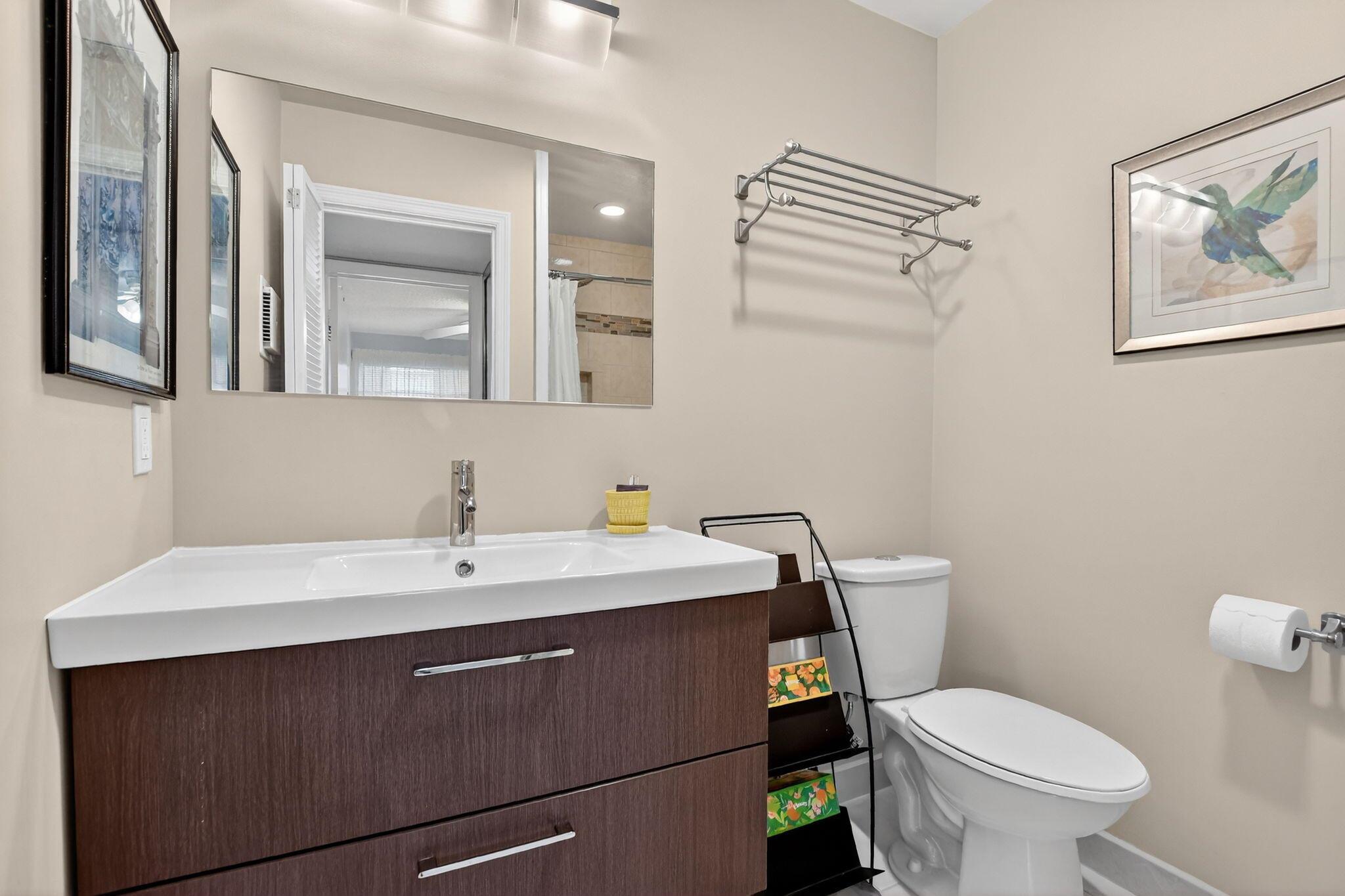 KINGS POINT BURGUNDY COND - Residential