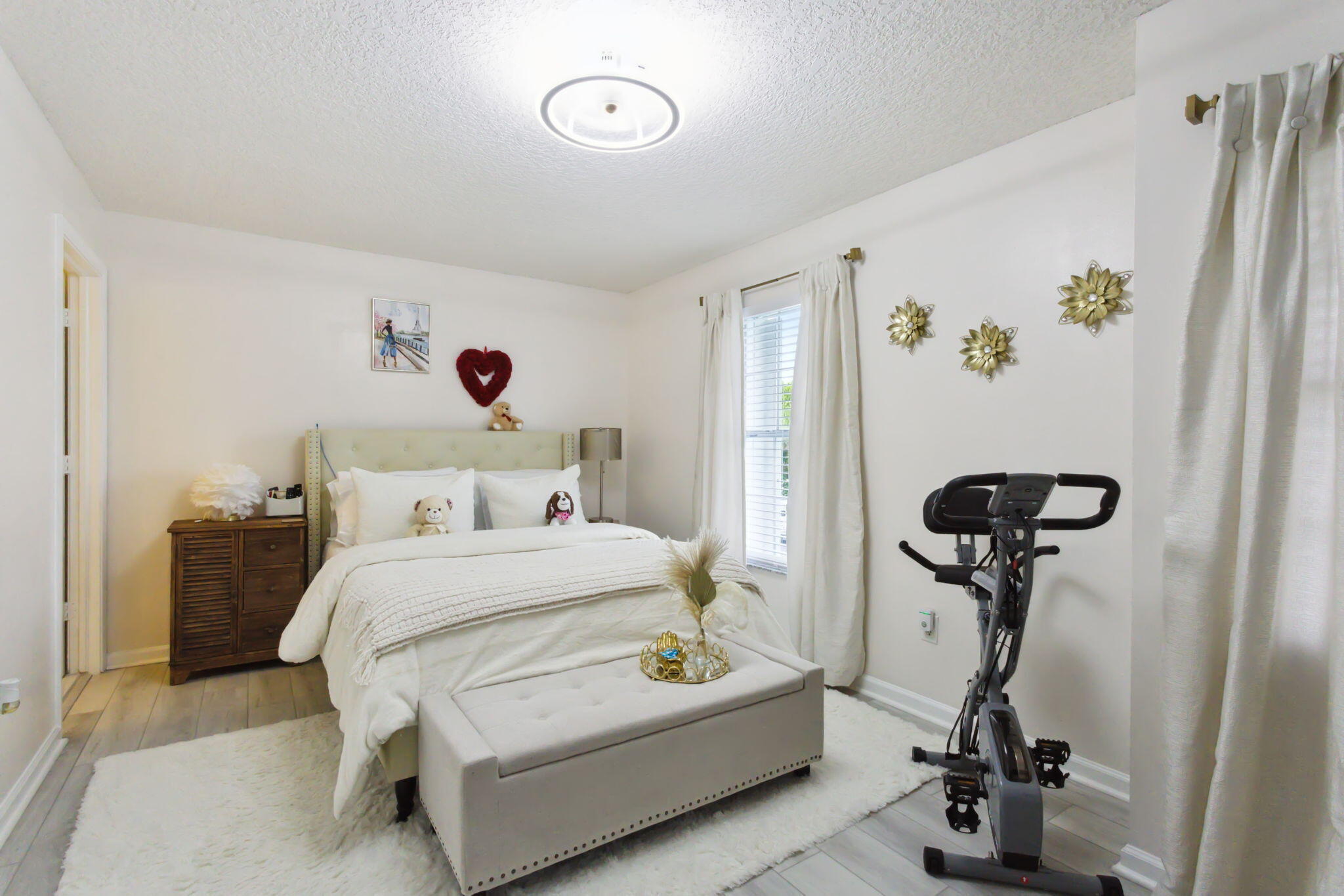 368 WATERSIDE Drive