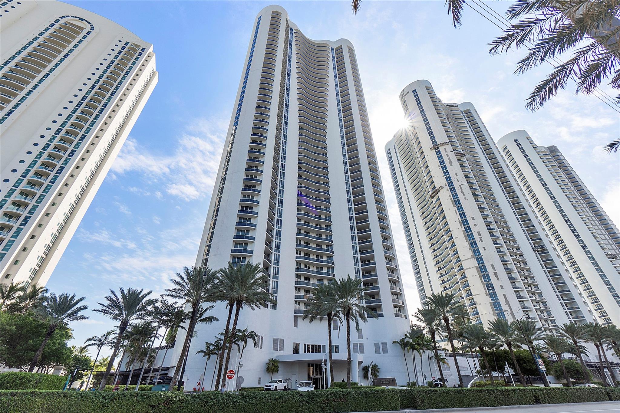 TDR Trump I Condo - Residential