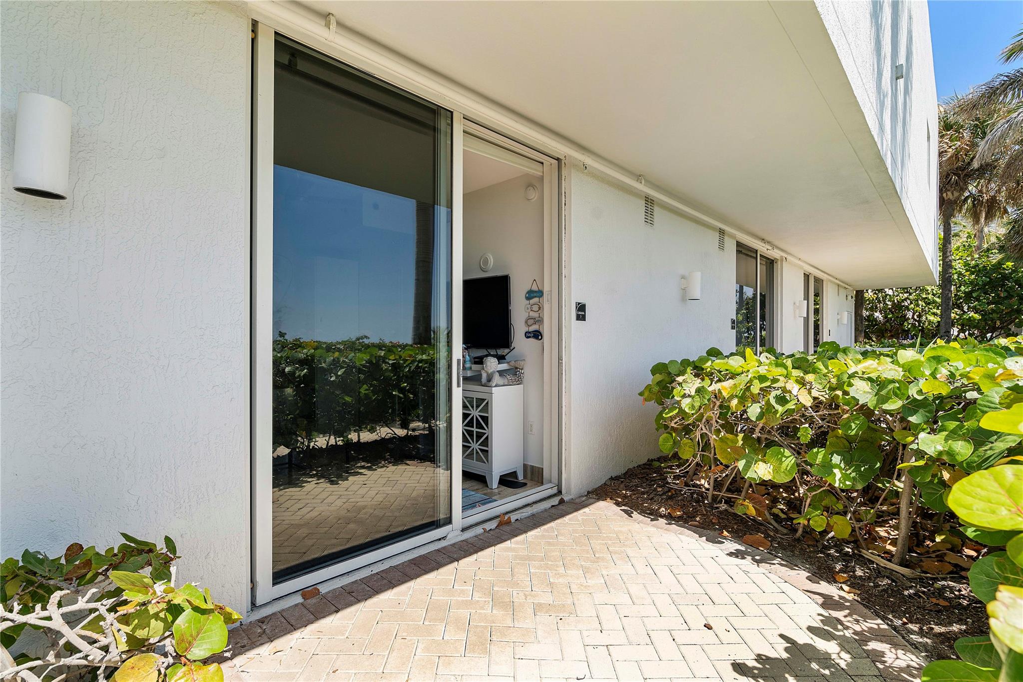 TDR Trump I Condo - Residential