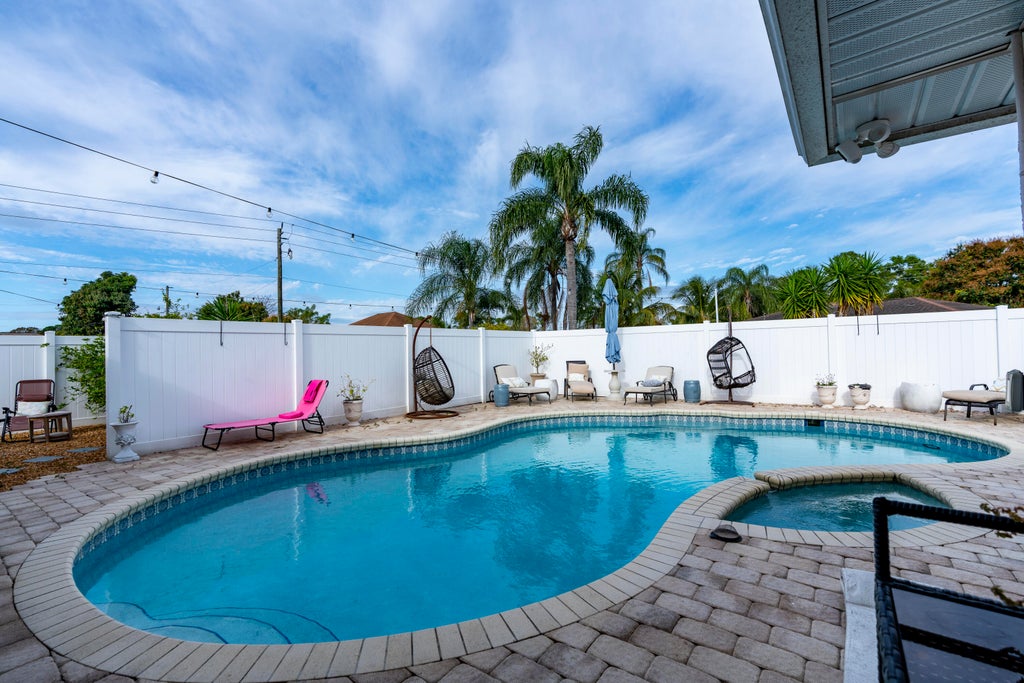 Photo of 601 SE KARRIGAN Terrace, Port Saint Lucie, FL 34983 (MLS # B26073578)