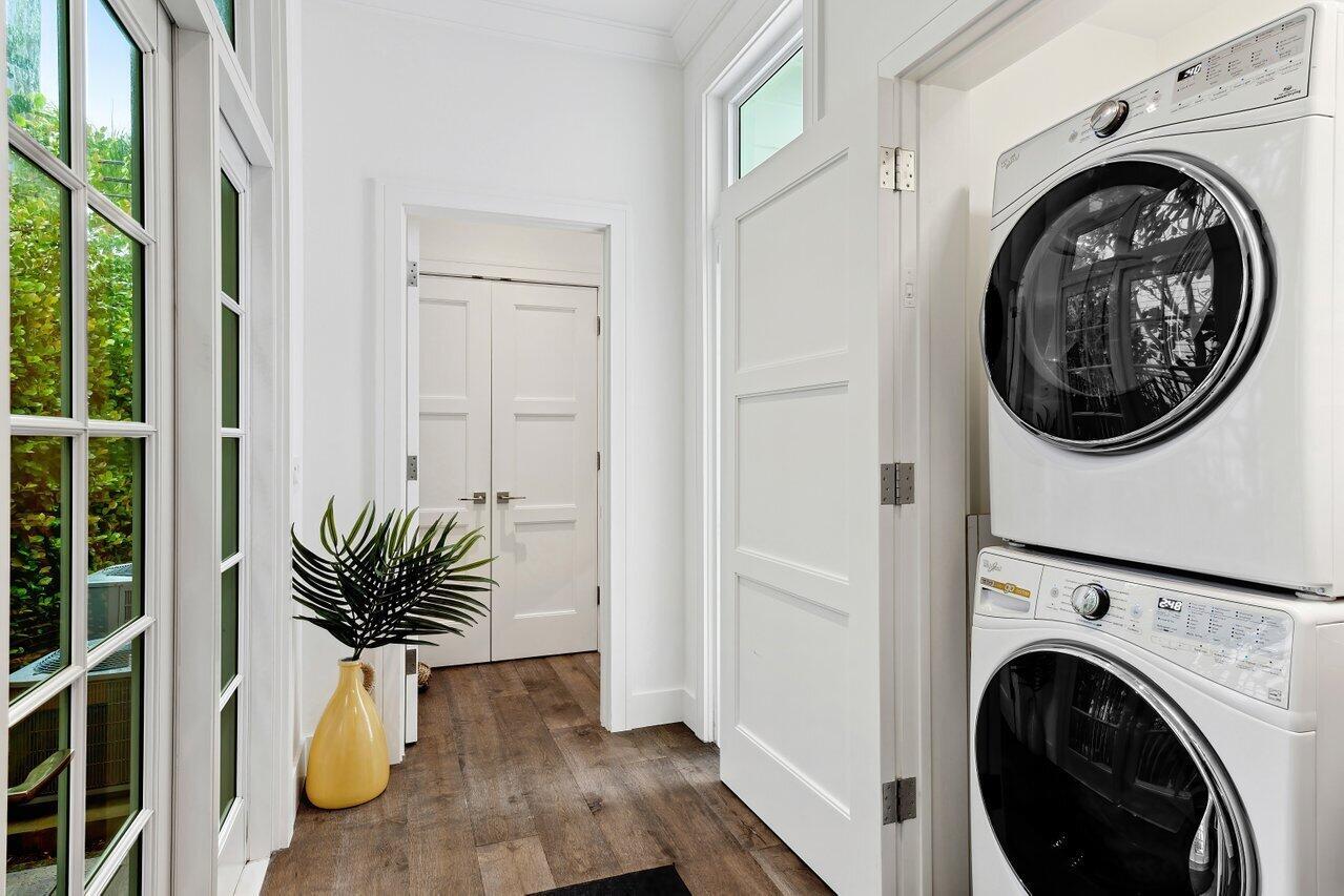 PALM SQUARE UNREC ON AM 8 - Residential