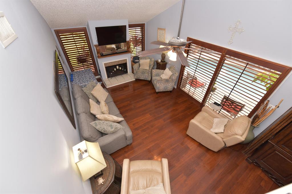 SUMMER WINDS OF JUPITER - Residential