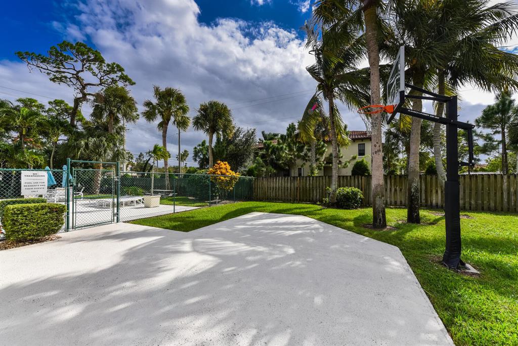 SUMMER WINDS OF JUPITER - Residential