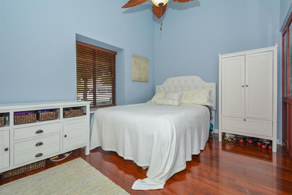 SUMMER WINDS OF JUPITER - Residential