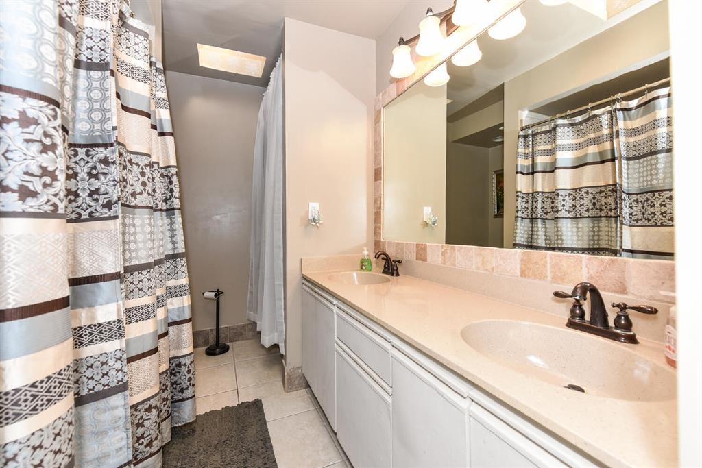 SUMMER WINDS OF JUPITER - Residential