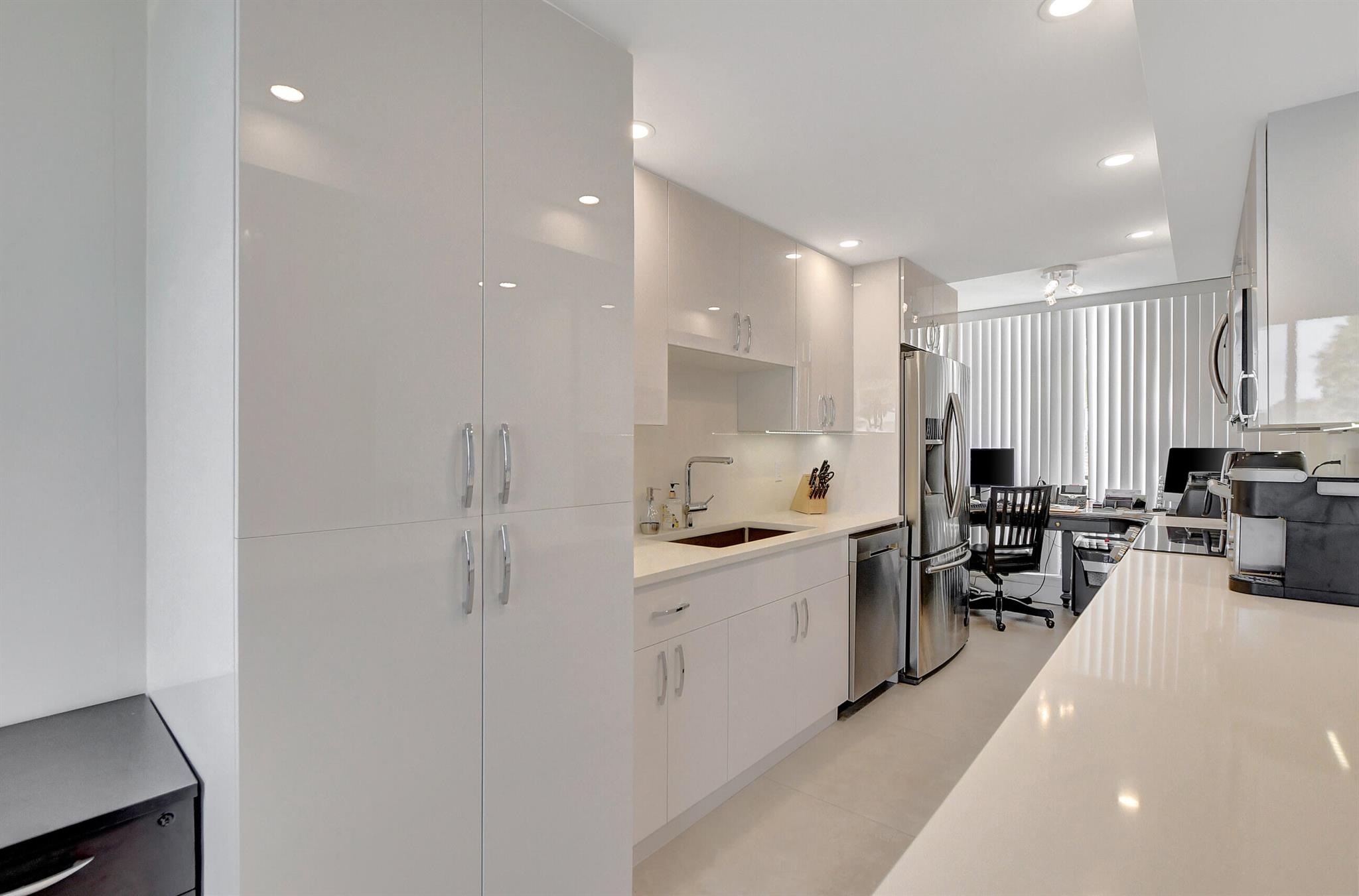 BRIDGEWOOD TOWNHOUSE CONDO - Residential