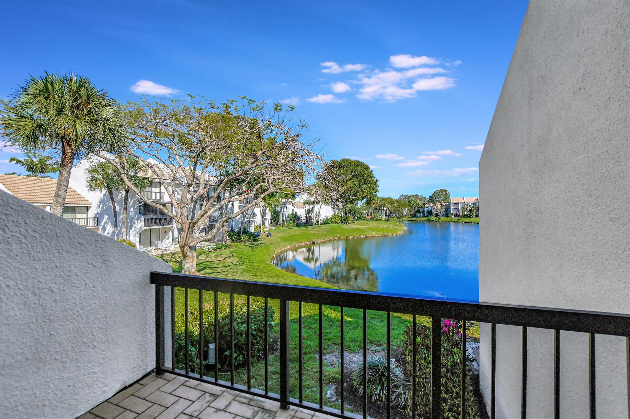 BRIDGEWOOD TOWNHOUSE CONDO - Residential