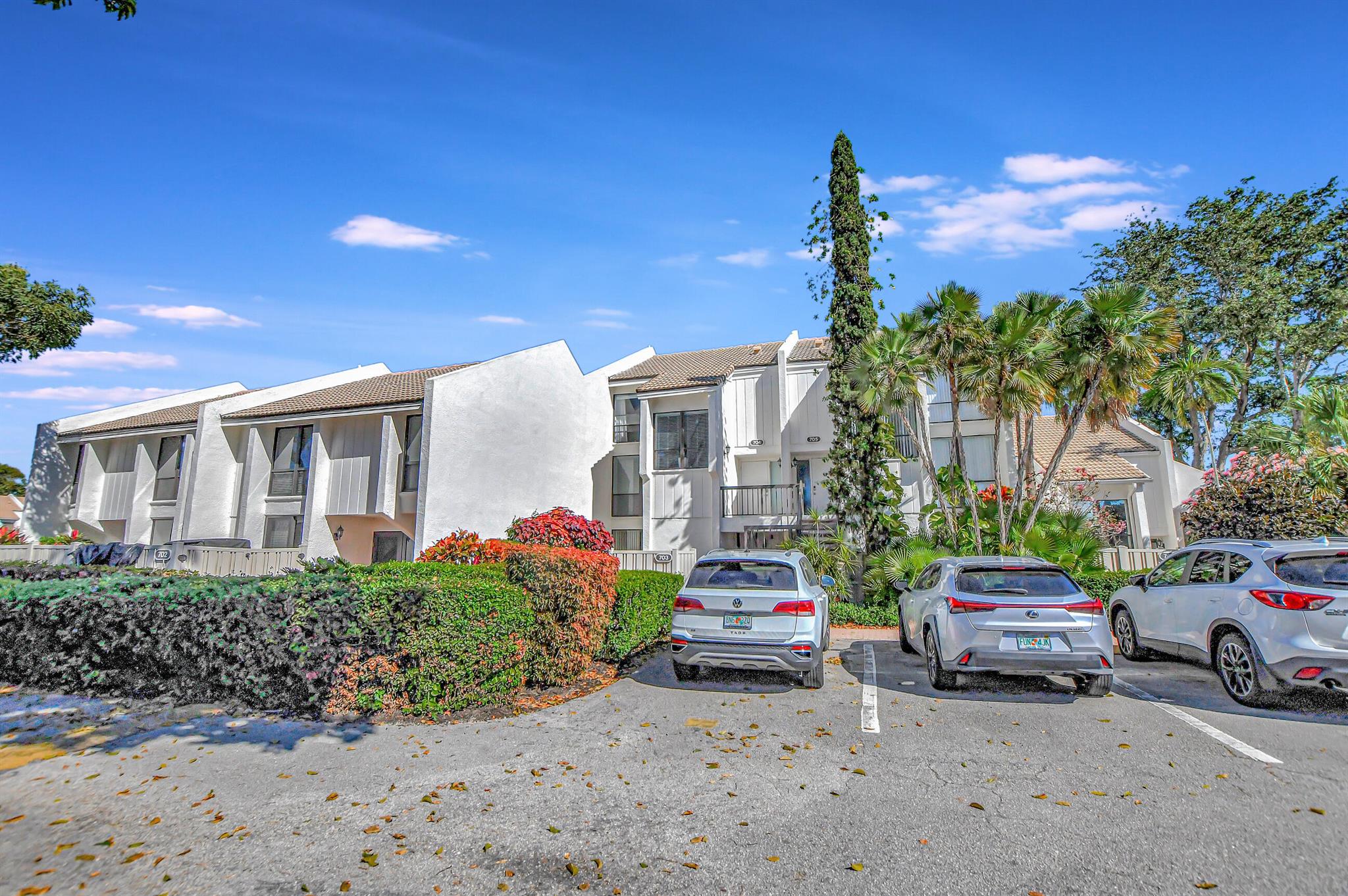 BRIDGEWOOD TOWNHOUSE CONDO - Residential