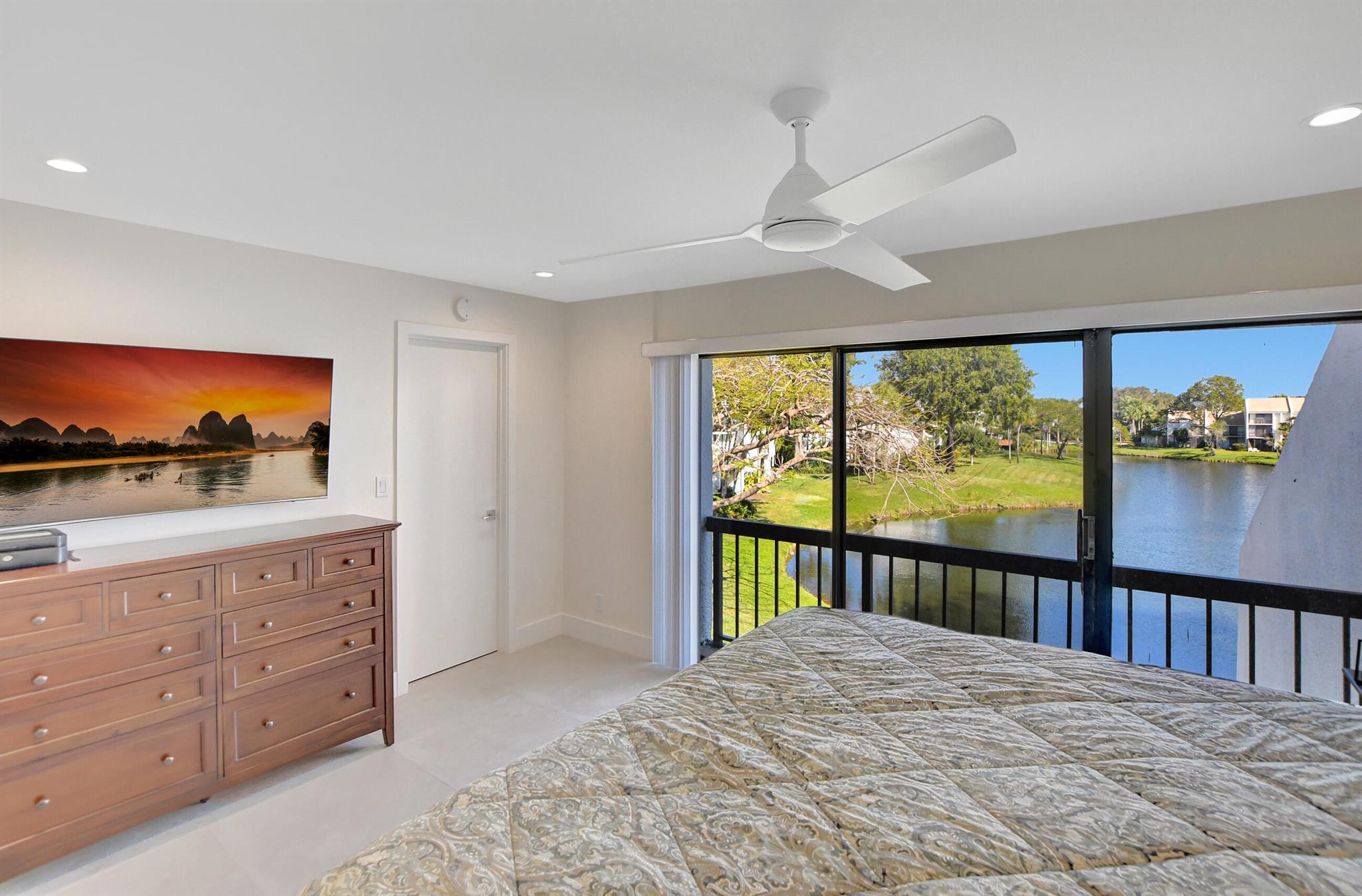 BRIDGEWOOD TOWNHOUSE CONDO - Residential